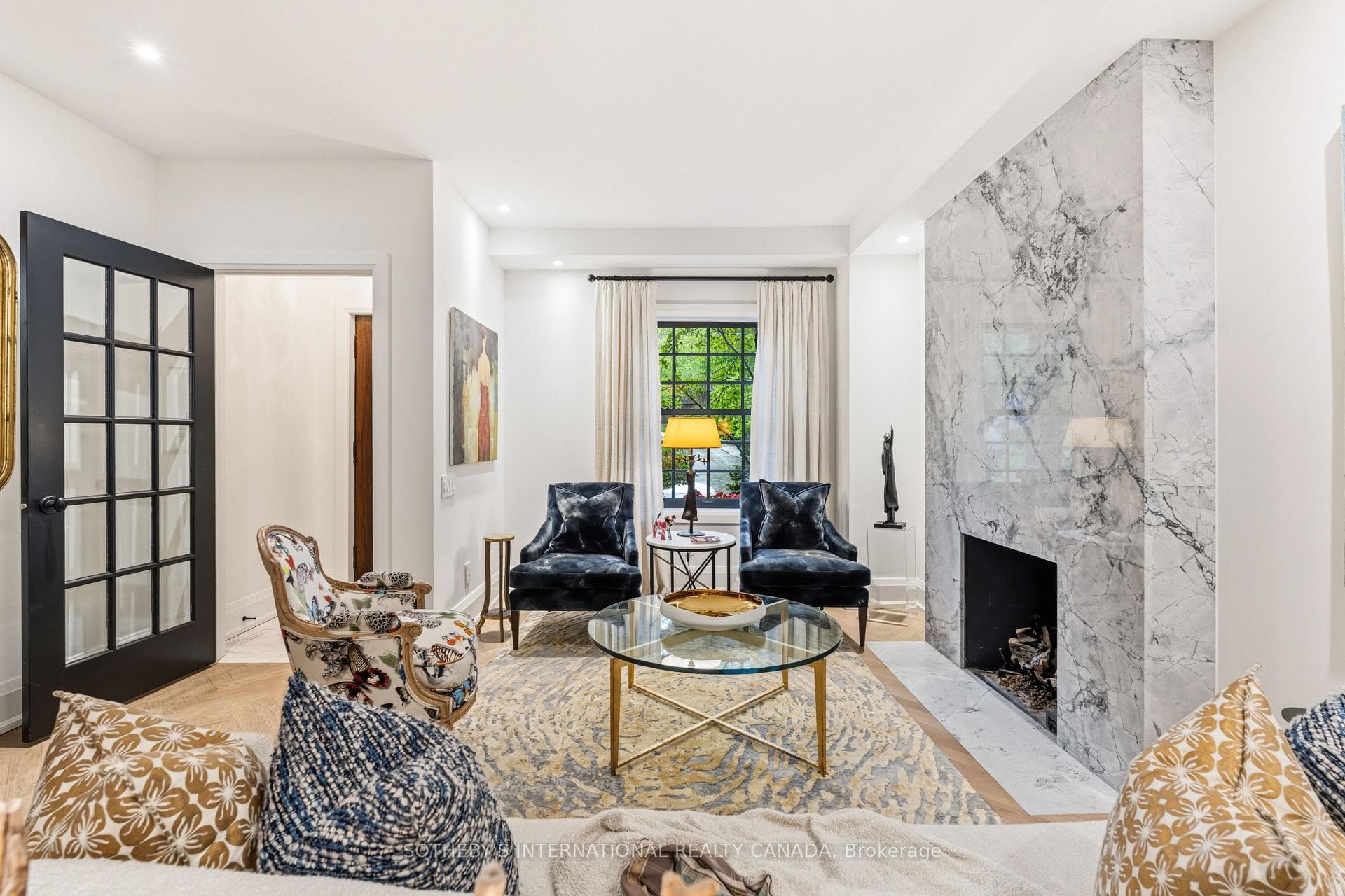 103 Summerhill Avenue photo 4