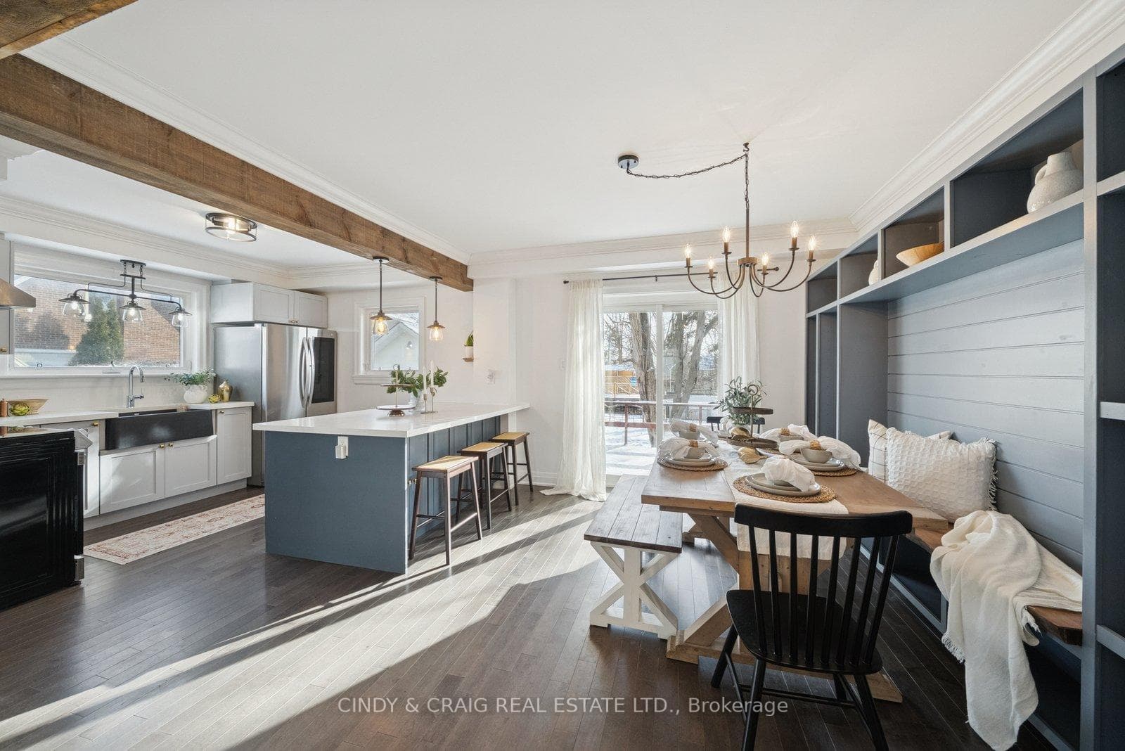 313 Colborne Street photo 5