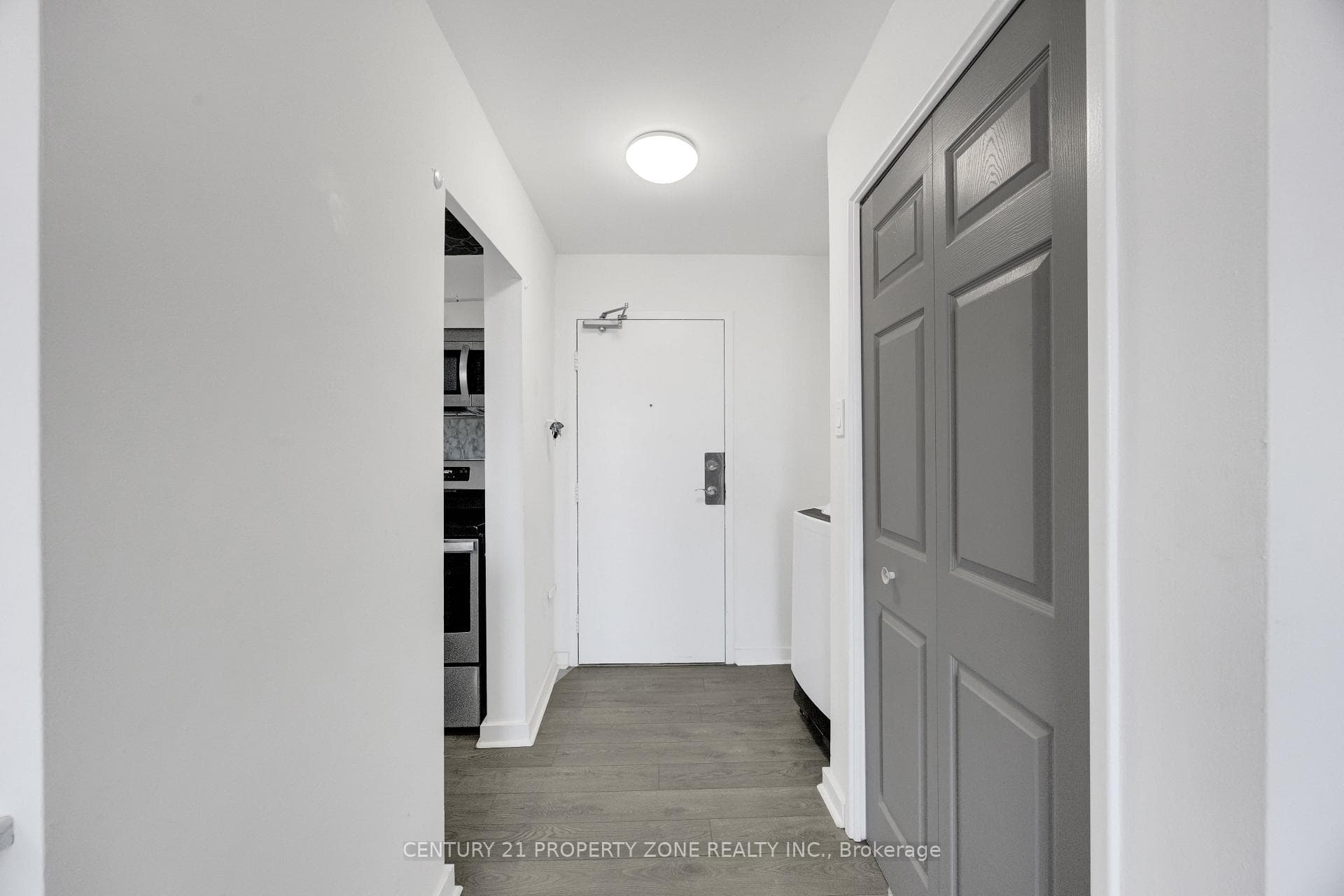 583 Mornington Avenue Unit 610 photo 5