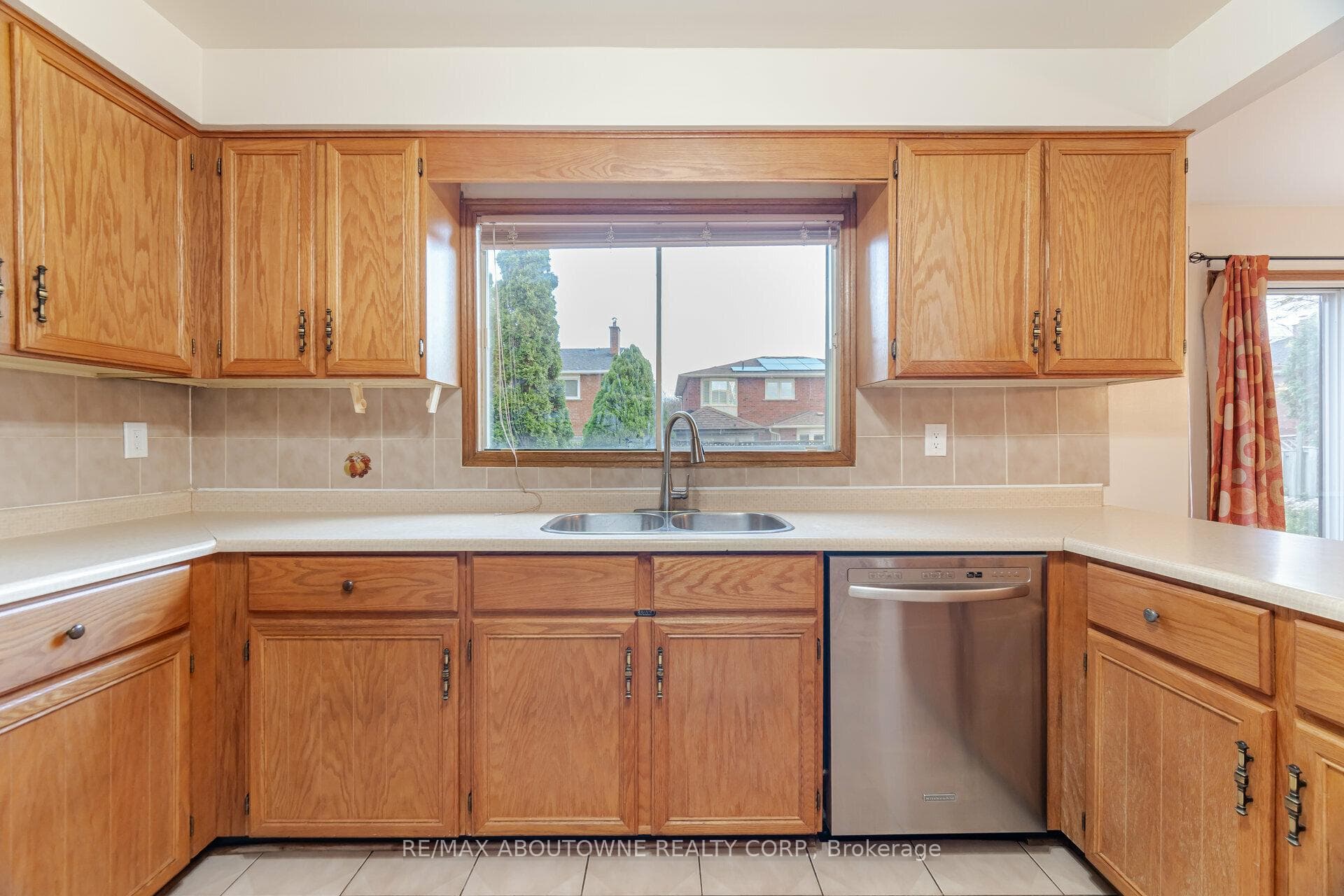 1500 Greenridge Circle photo 10
