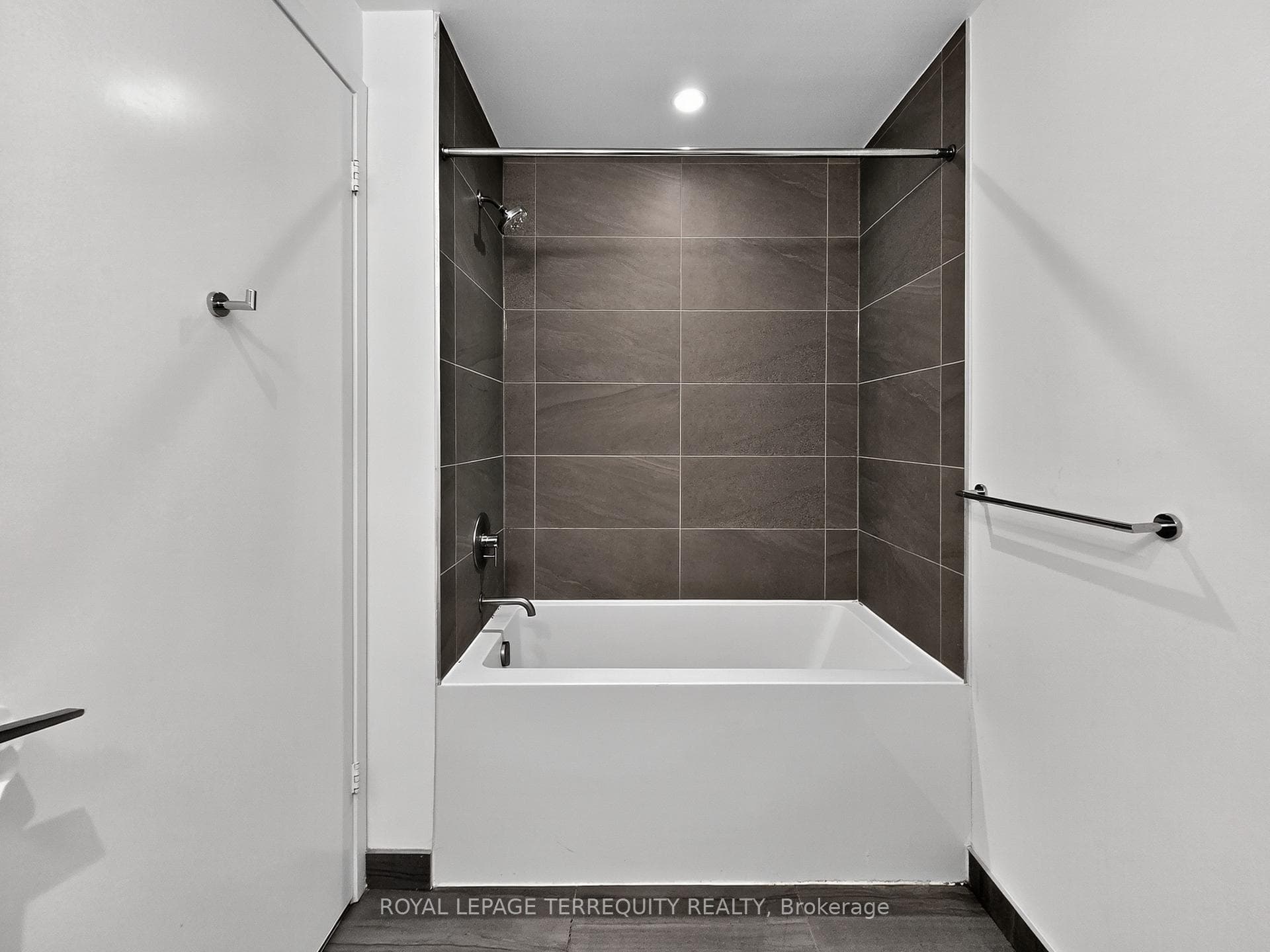 898 Portage Parkway Unit 3711 photo 24
