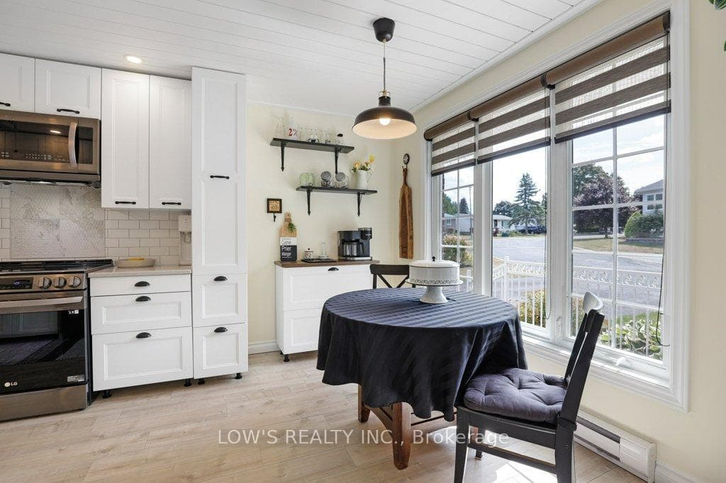 121 Barton Street photo 11