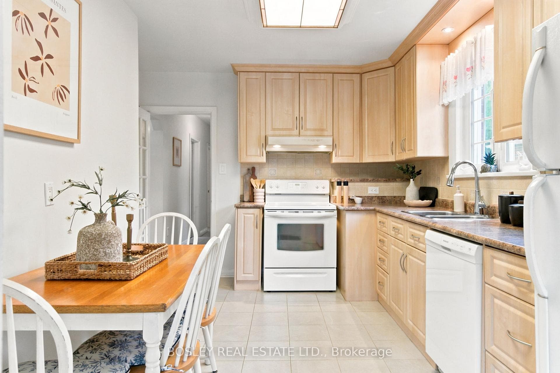 251 Ellington Drive photo 14