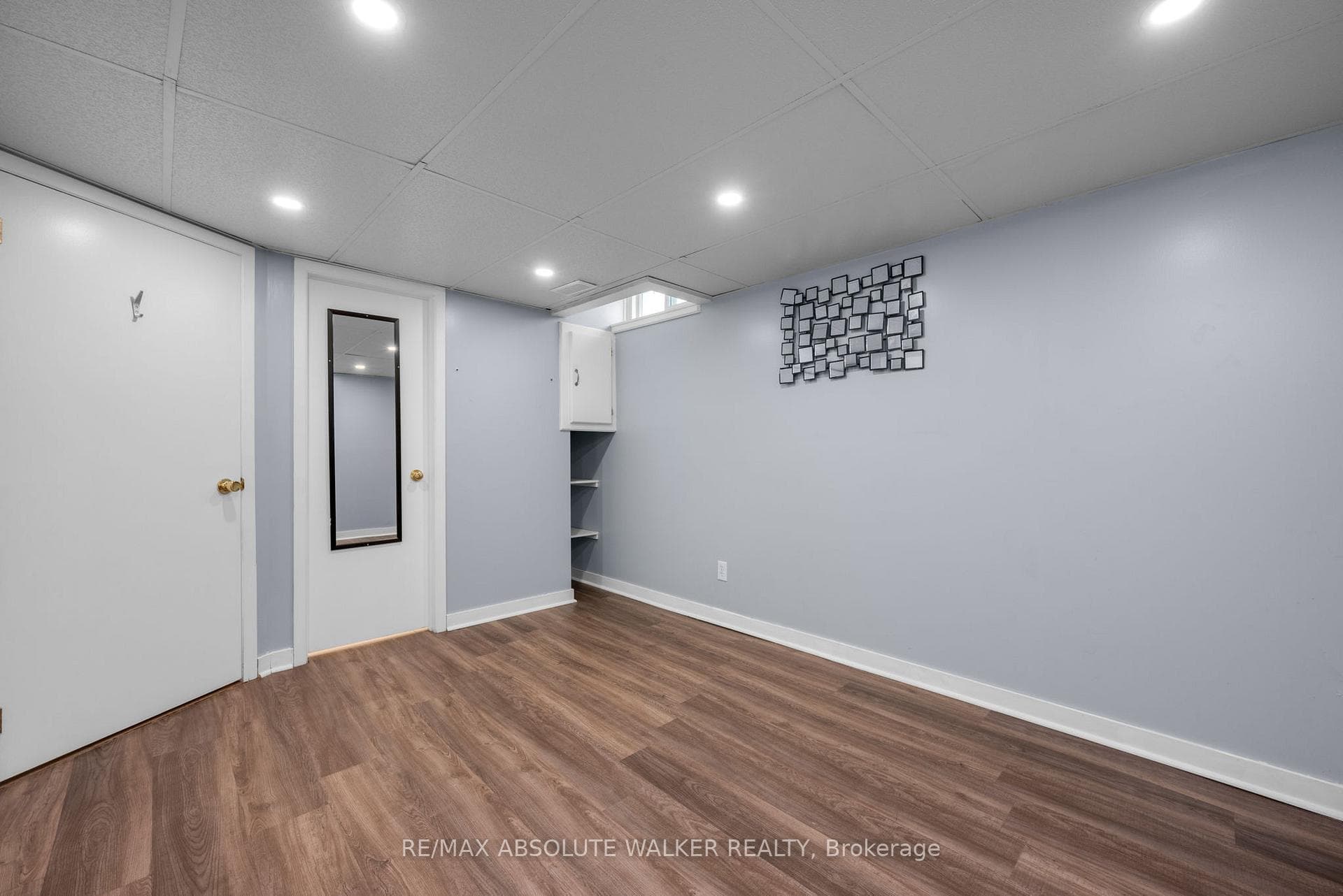 2061 Legrand Crescent photo 37