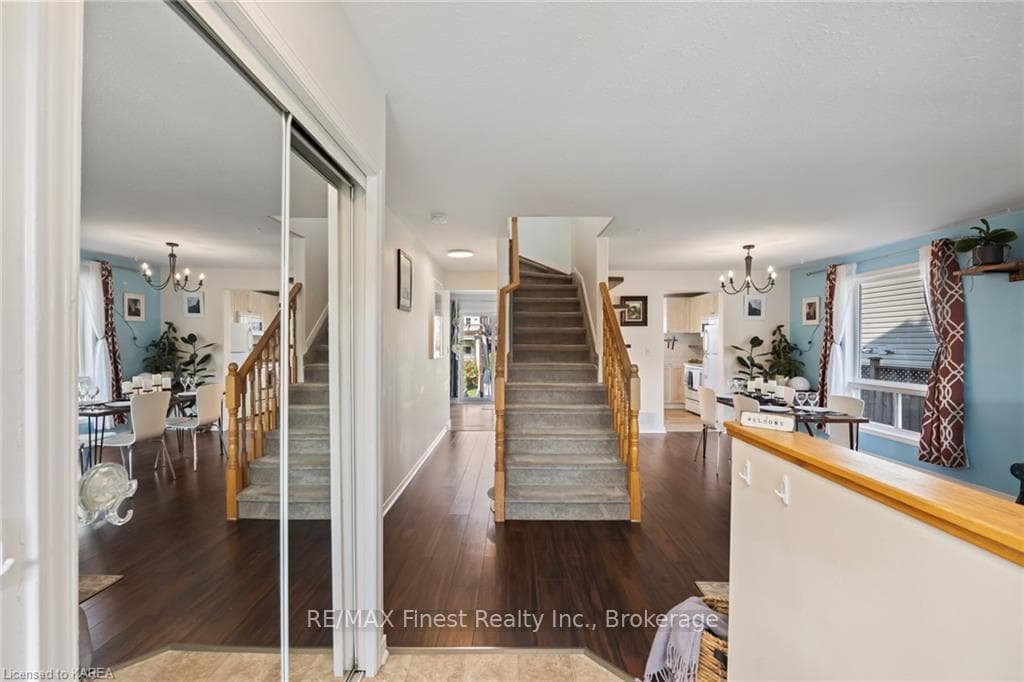 476 FIELDSTONE Drive photo 6