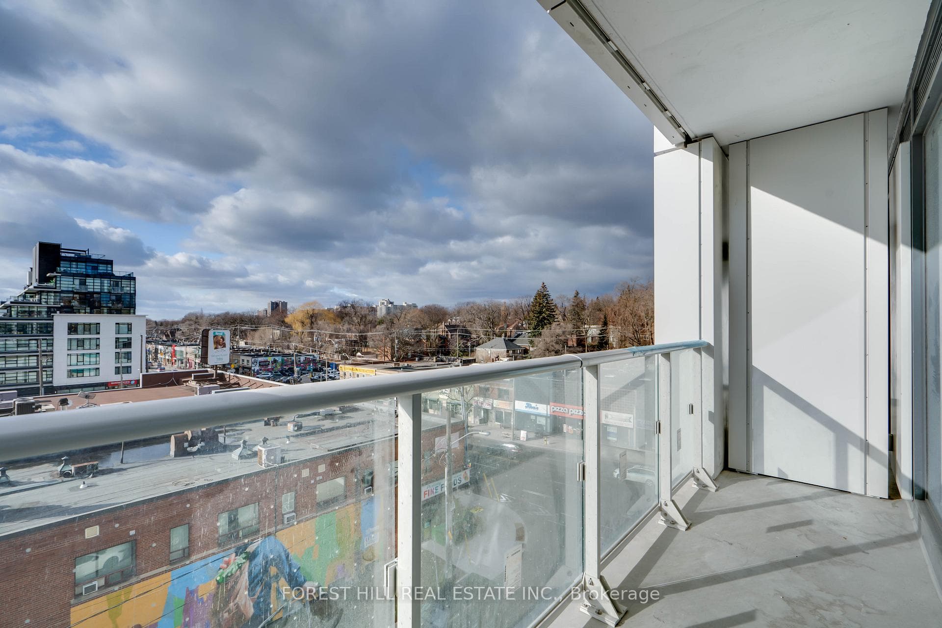 2020 Bathurst Street Unit 516 photo 21