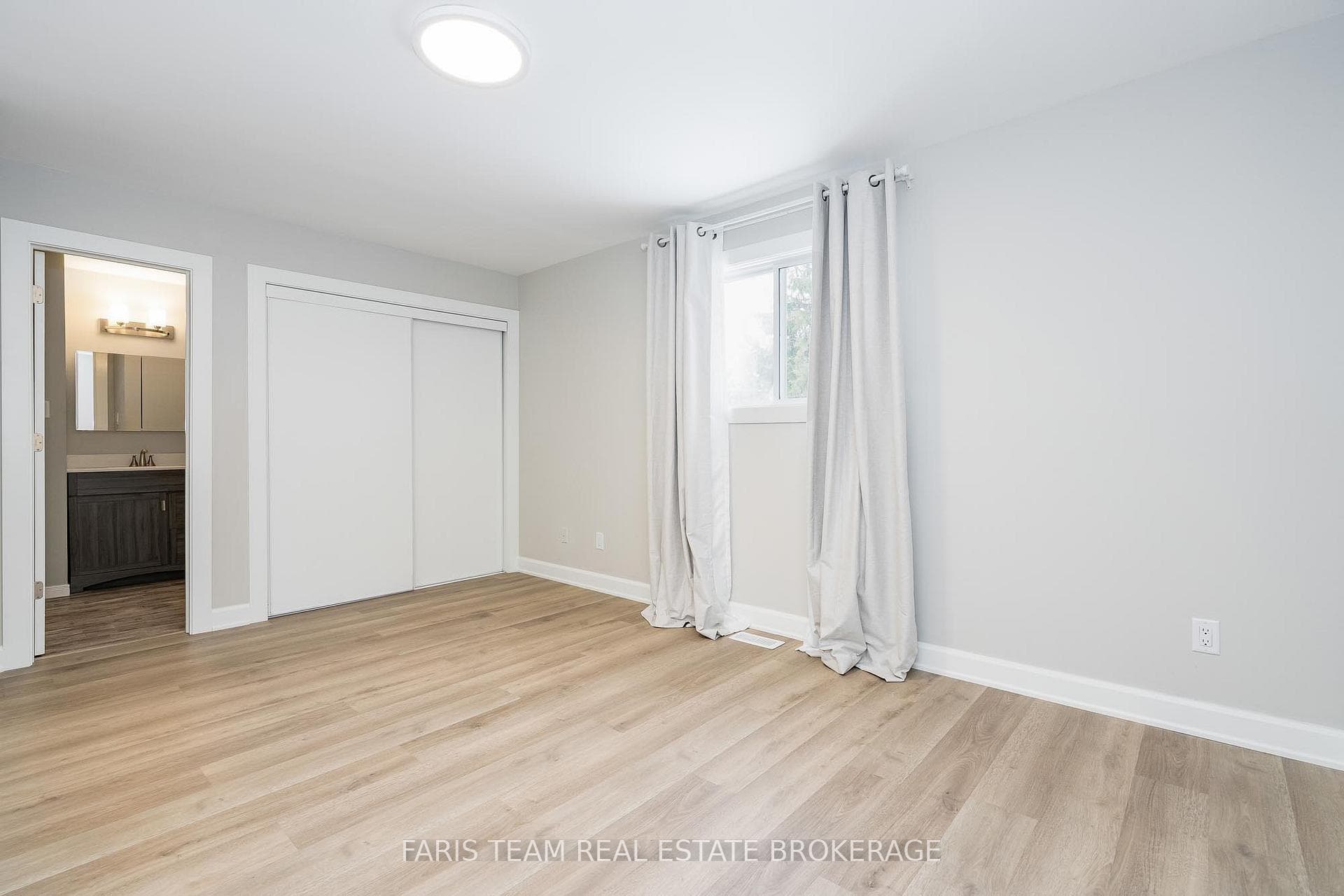 214 Huronia Road photo 17