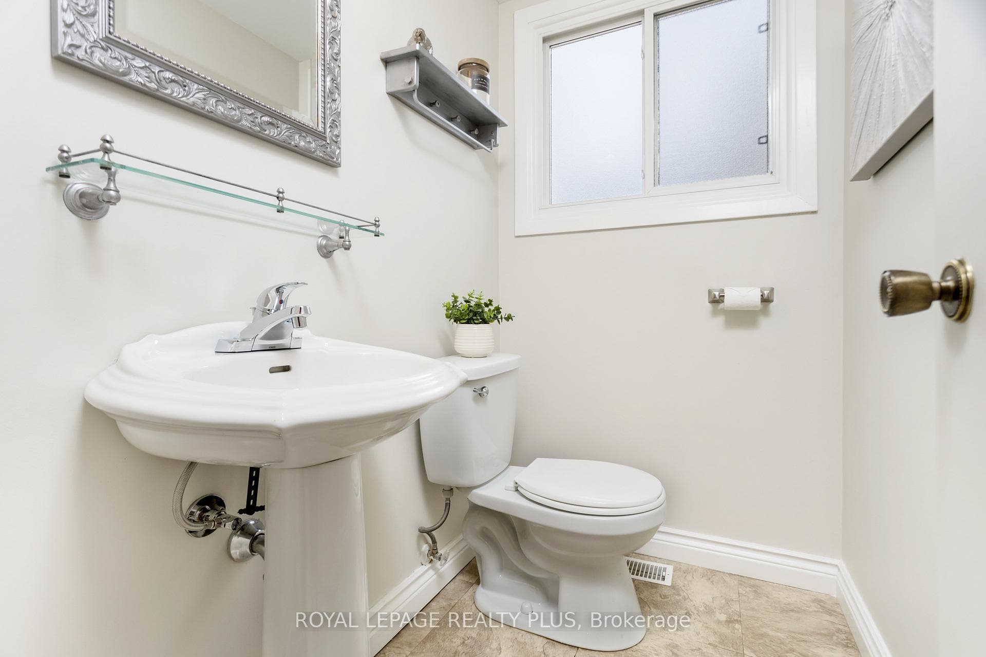 23 Moultrey Crescent photo 15