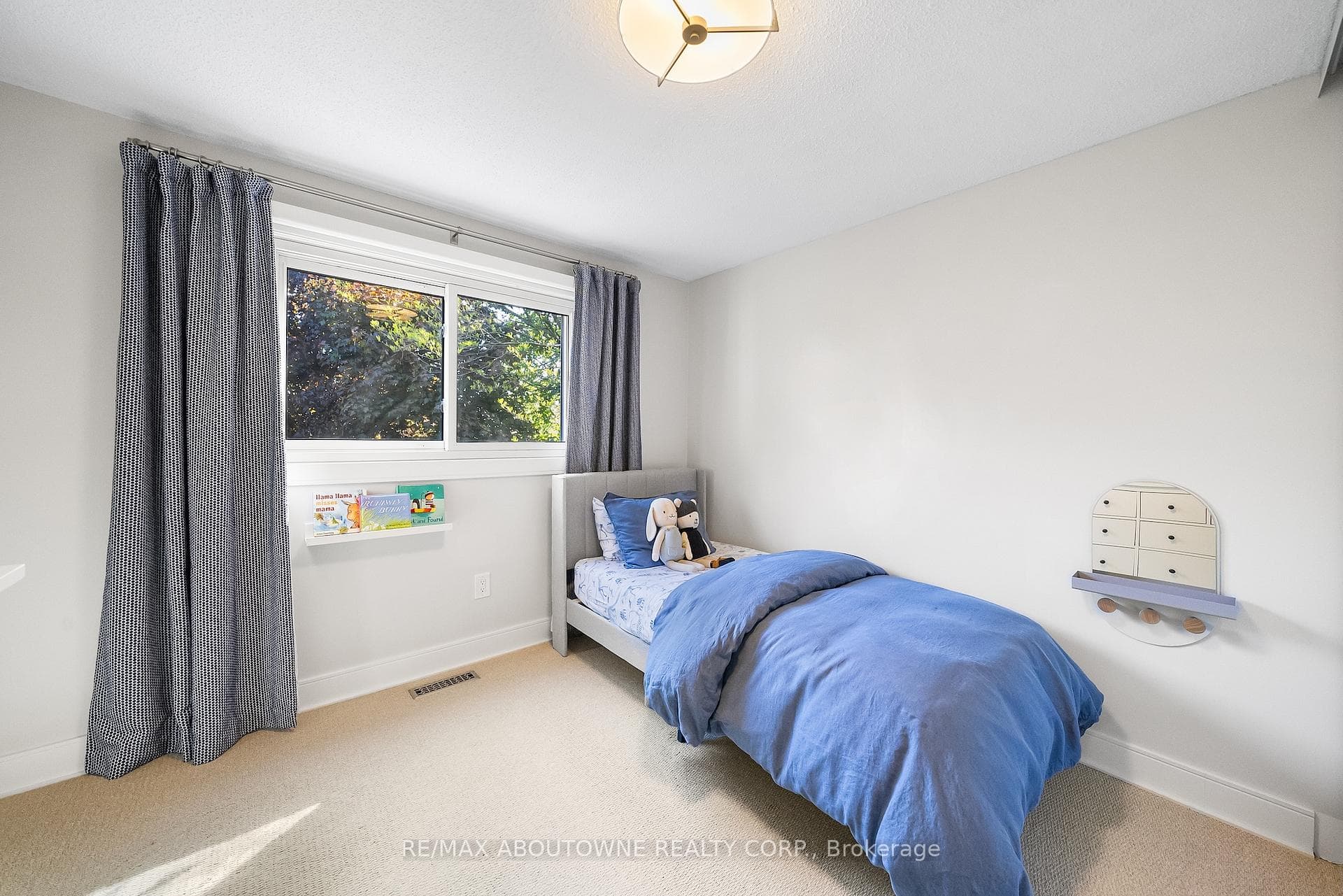 1116 Springbrook Crescent photo 34
