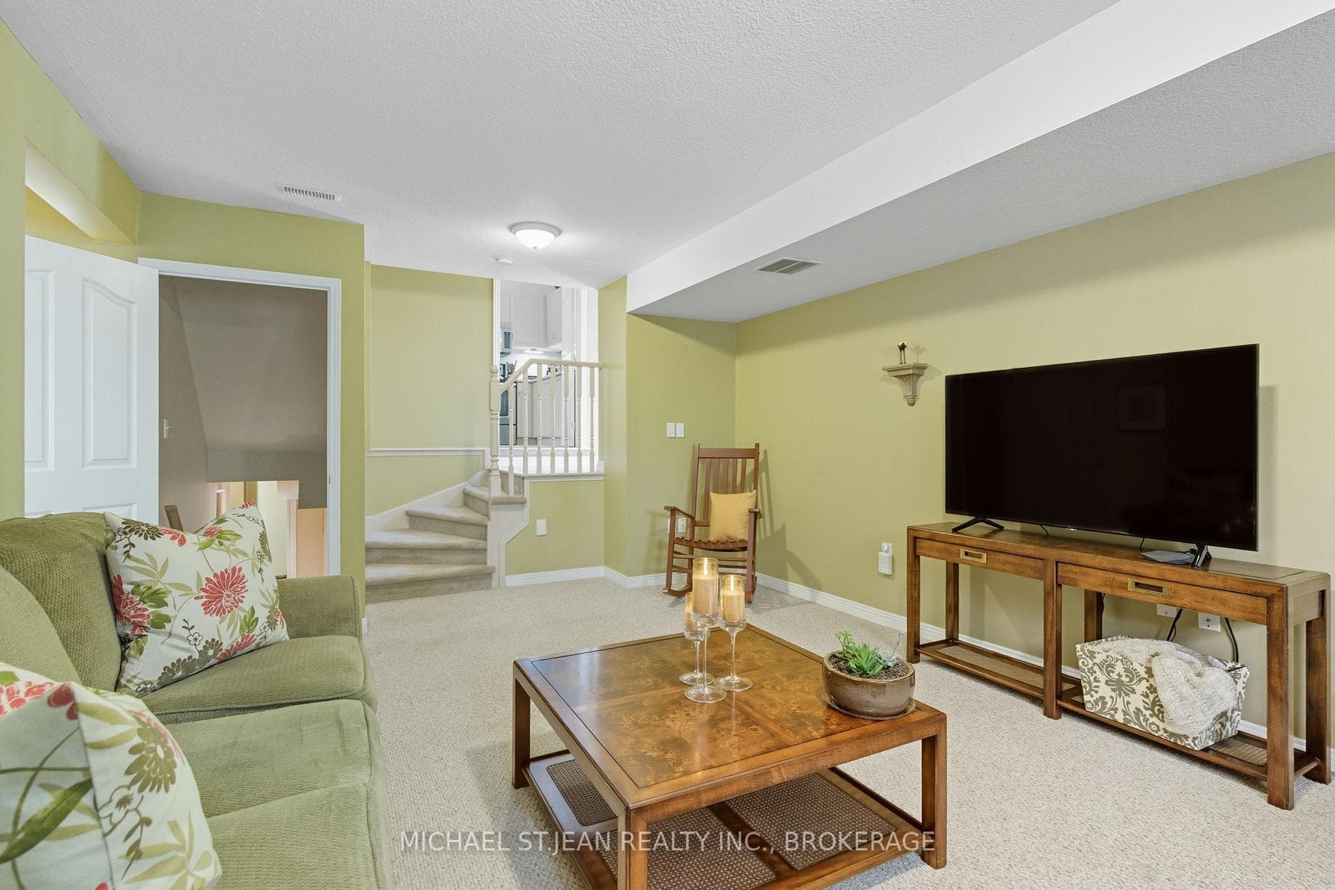 20 Diamond Court photo 25