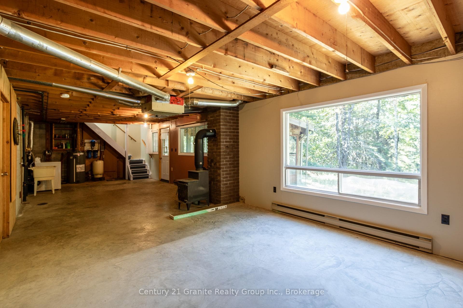 733 Bobcaygeon Road photo 23