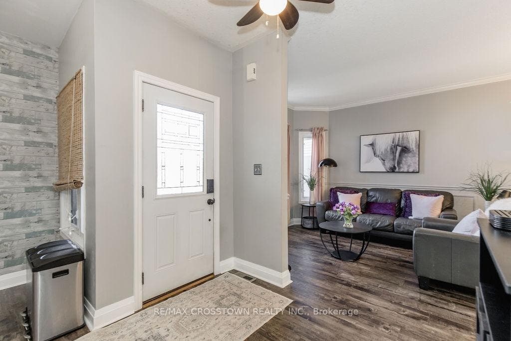 9 Aikens Crescent photo 9