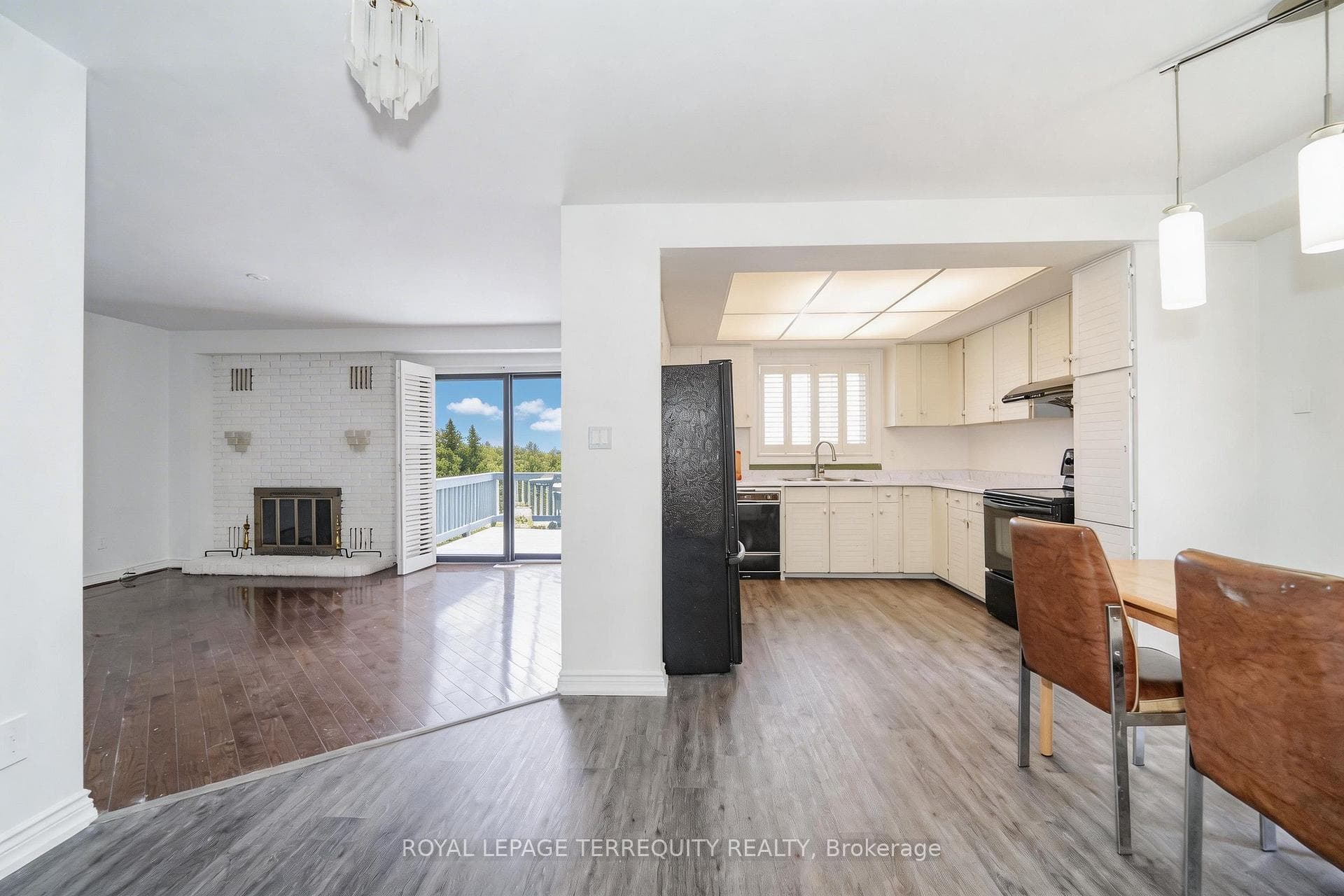51 Chiefswood Square Unit Upper photo 14