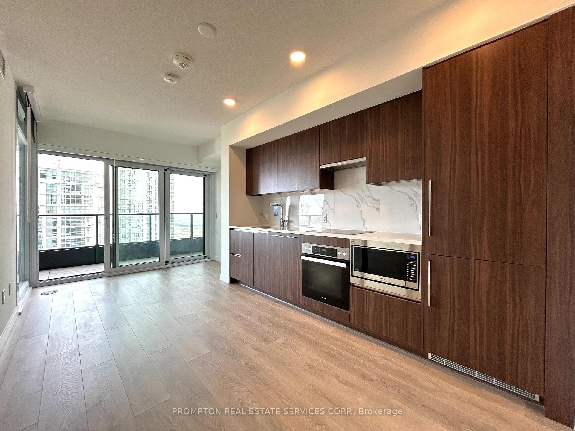 1 Concord Cityplace Way Unit 3809 photo 3
