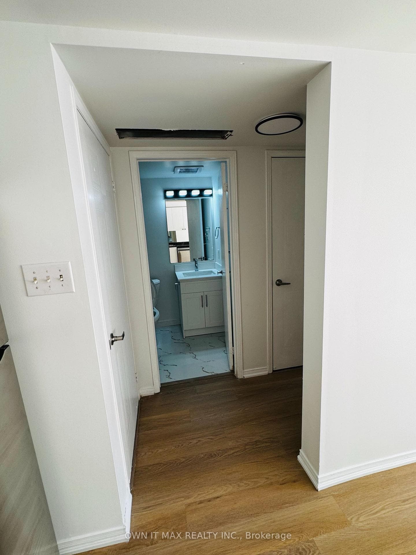 4975 SOUTHAMPTON Drive Unit 347 photo 5