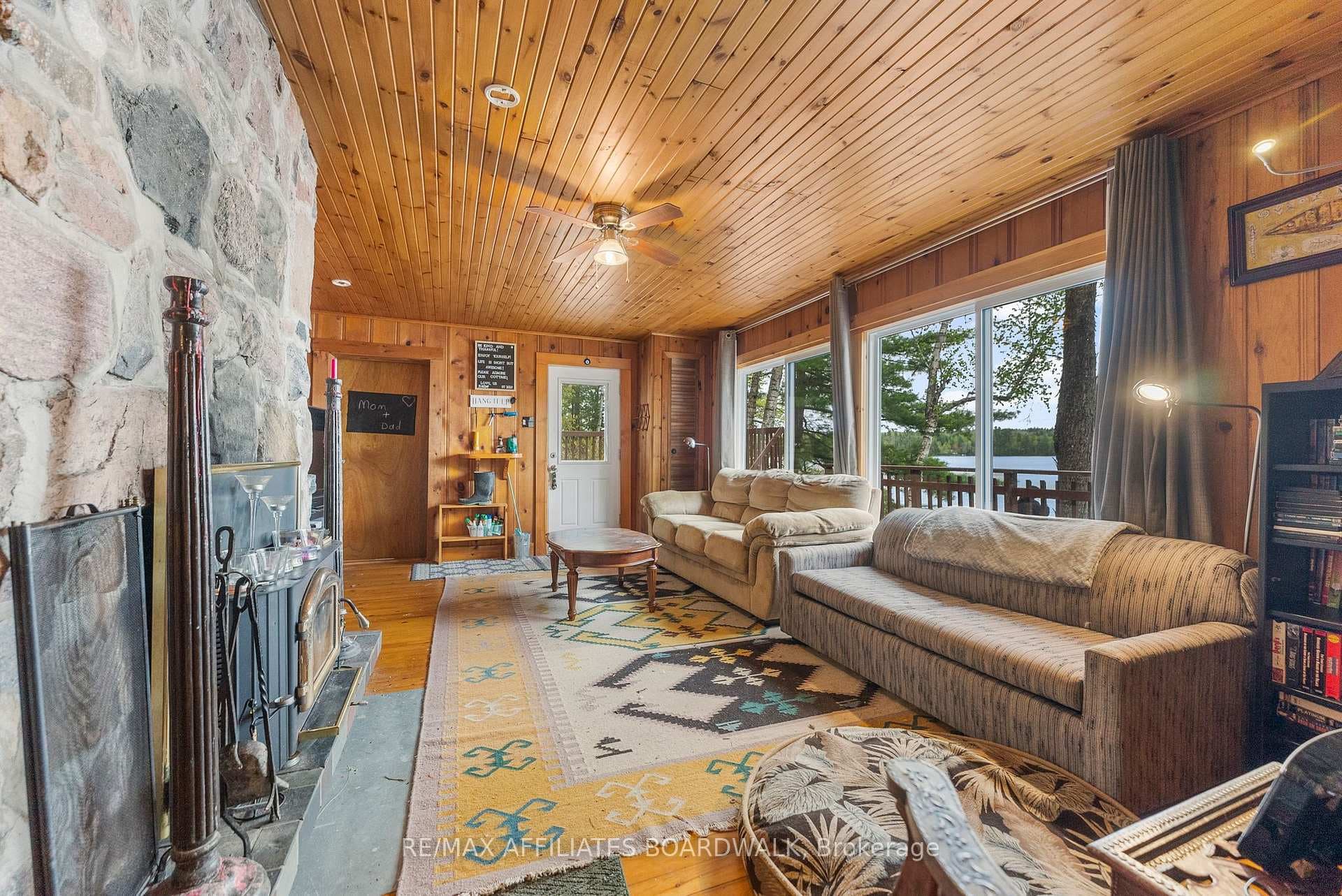 593 Mazinaw Lake N/A photo 5