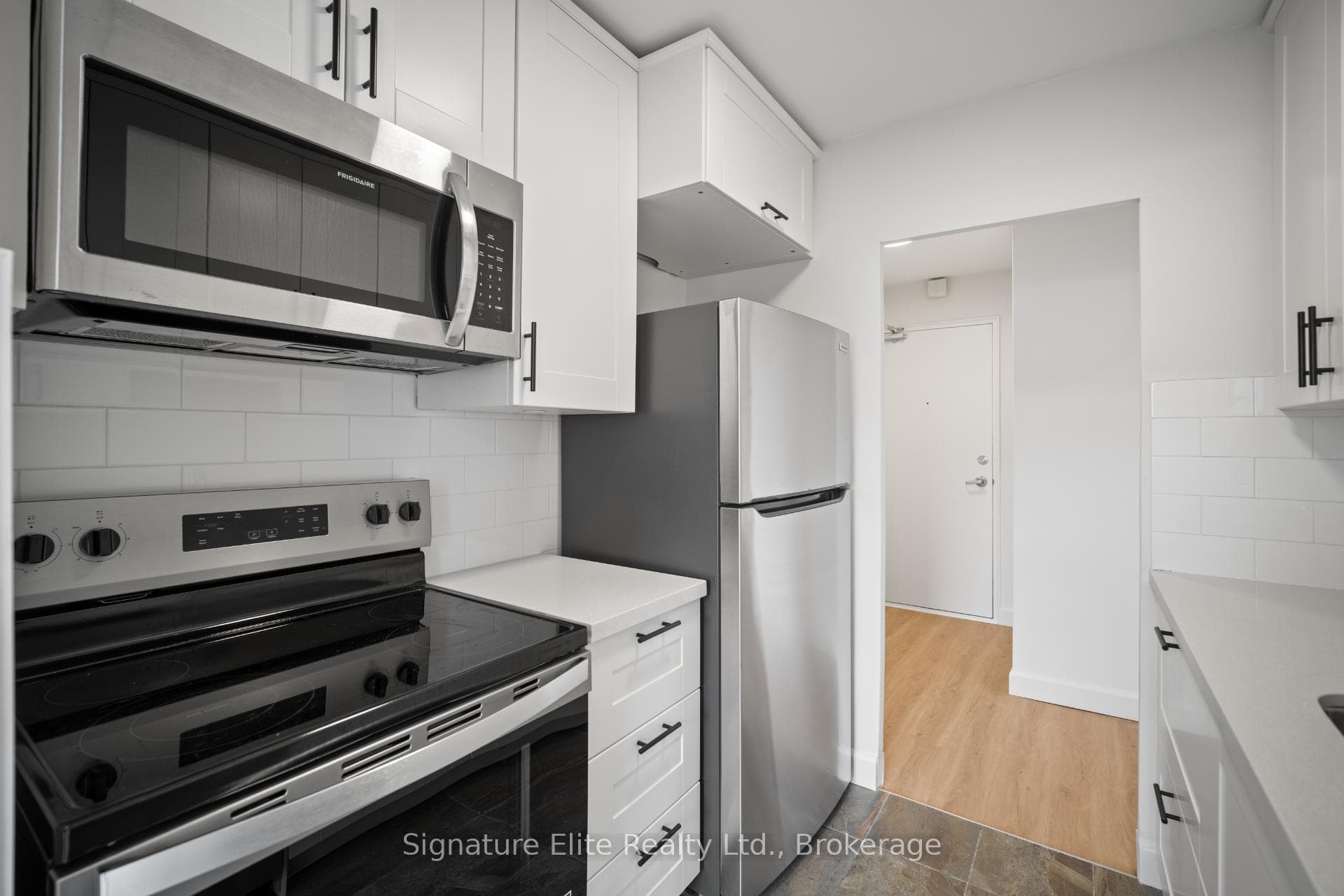345 Lonsdale Road Unit 308 photo 3