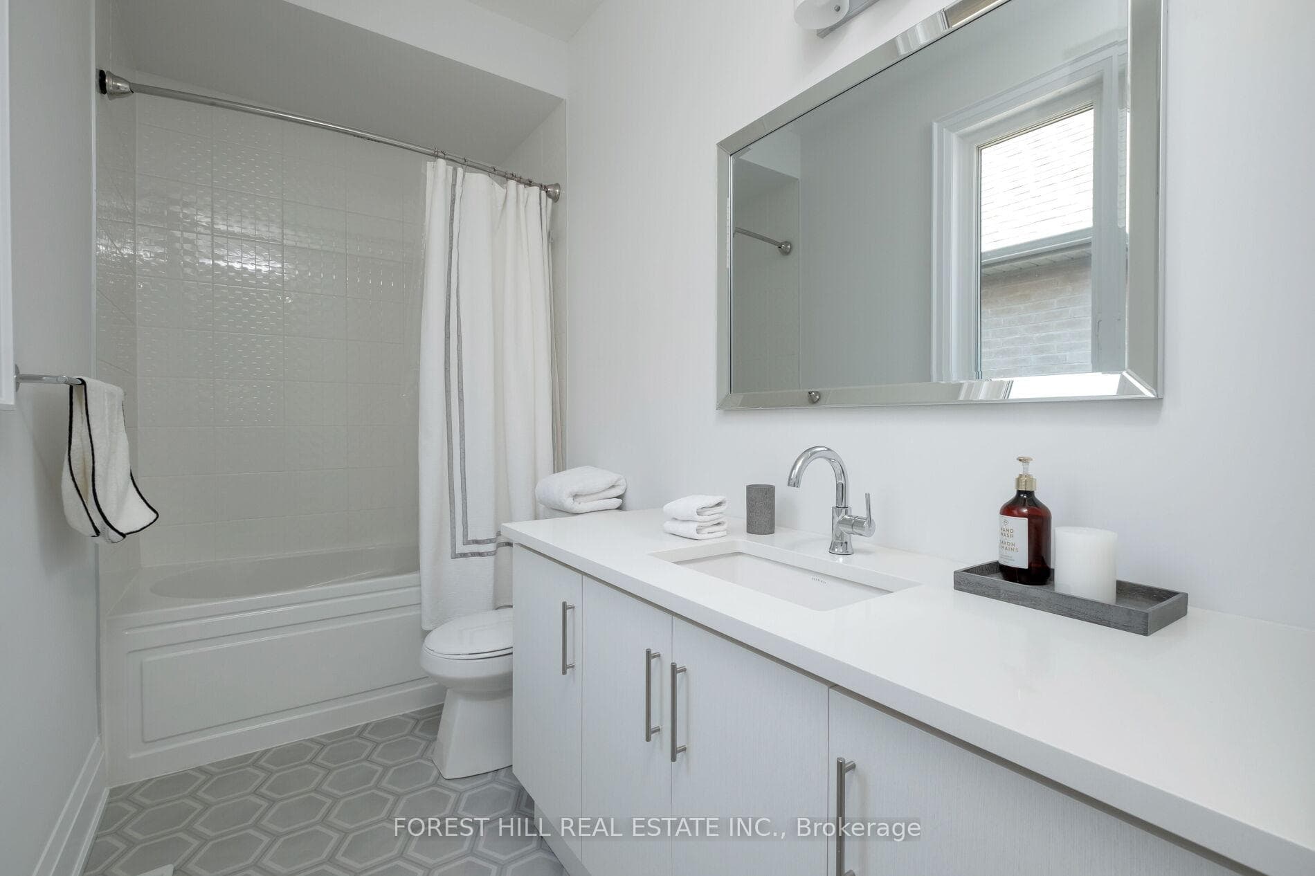 124 Sikura Circle photo 36
