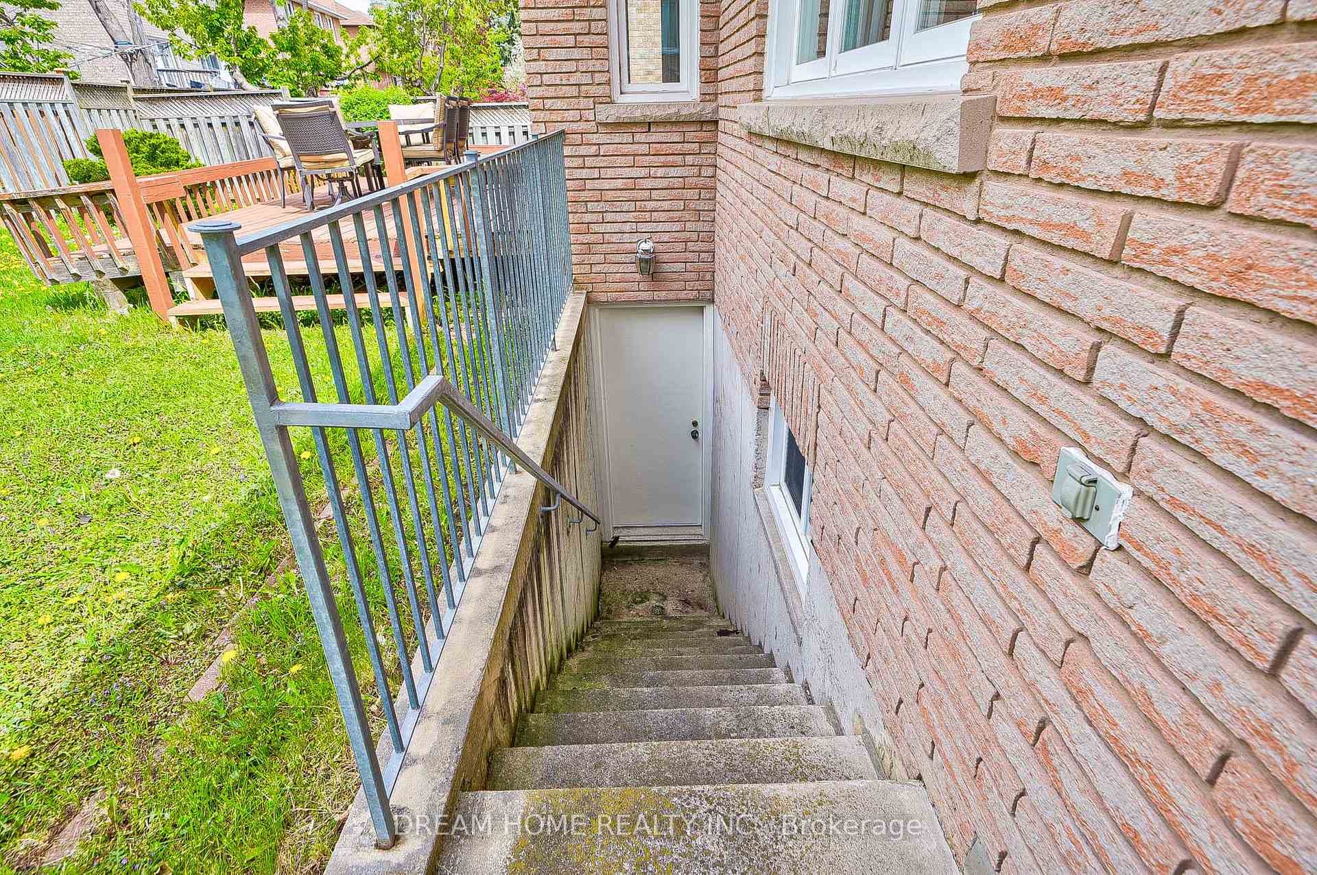53 Lady Lynn Crescent Unit BMST photo 2