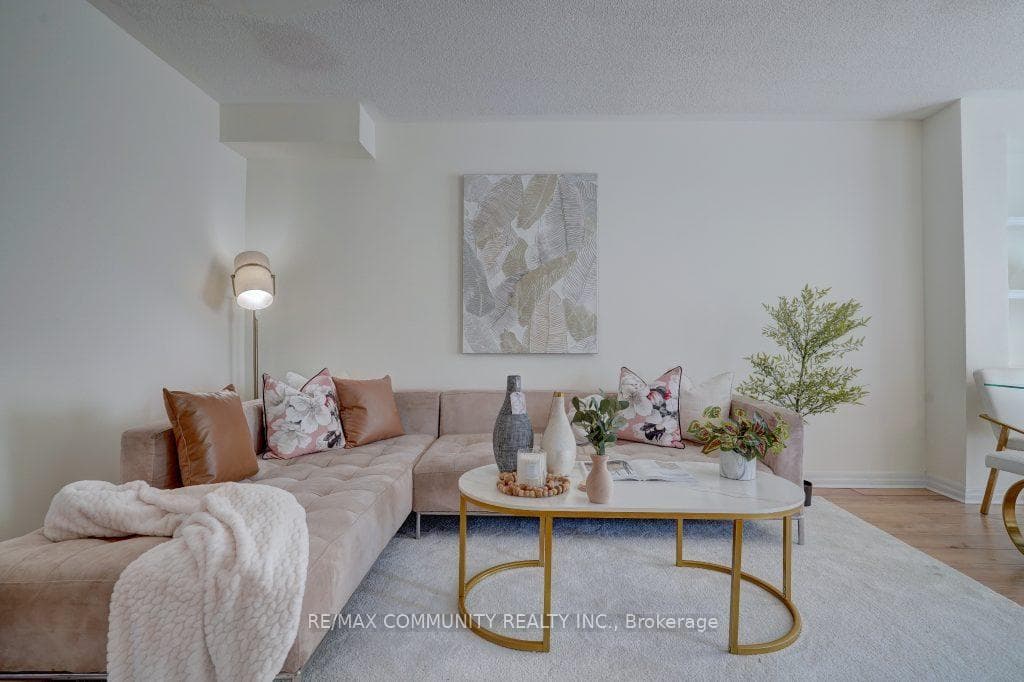 67 Smales Drive photo 8