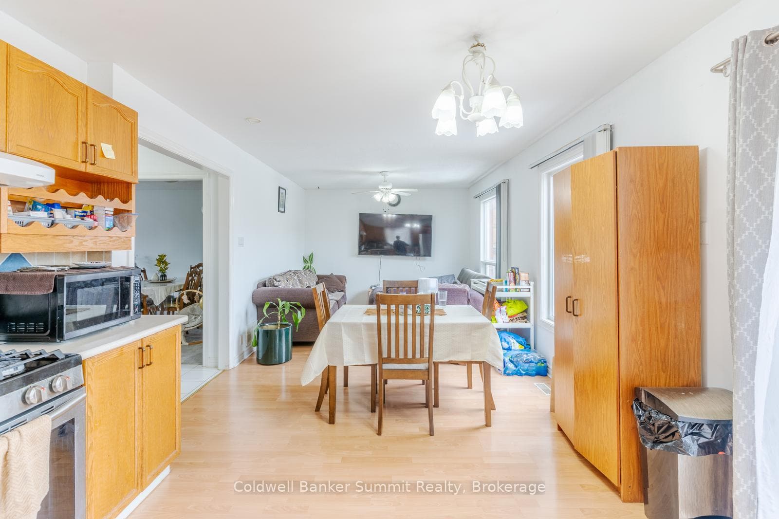 359 LEACOCK Drive photo 11