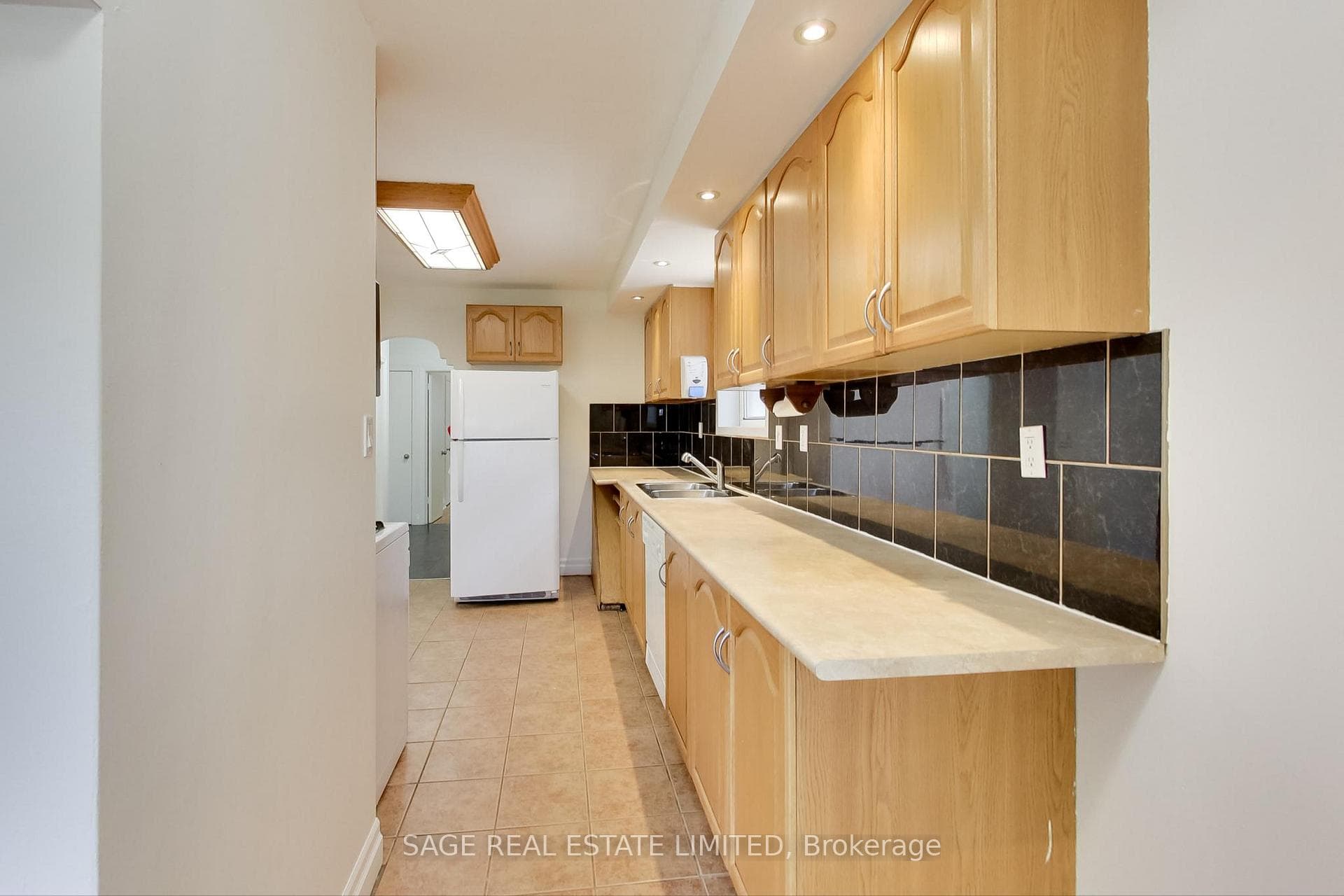 72 Burncrest Drive Unit Main photo 10