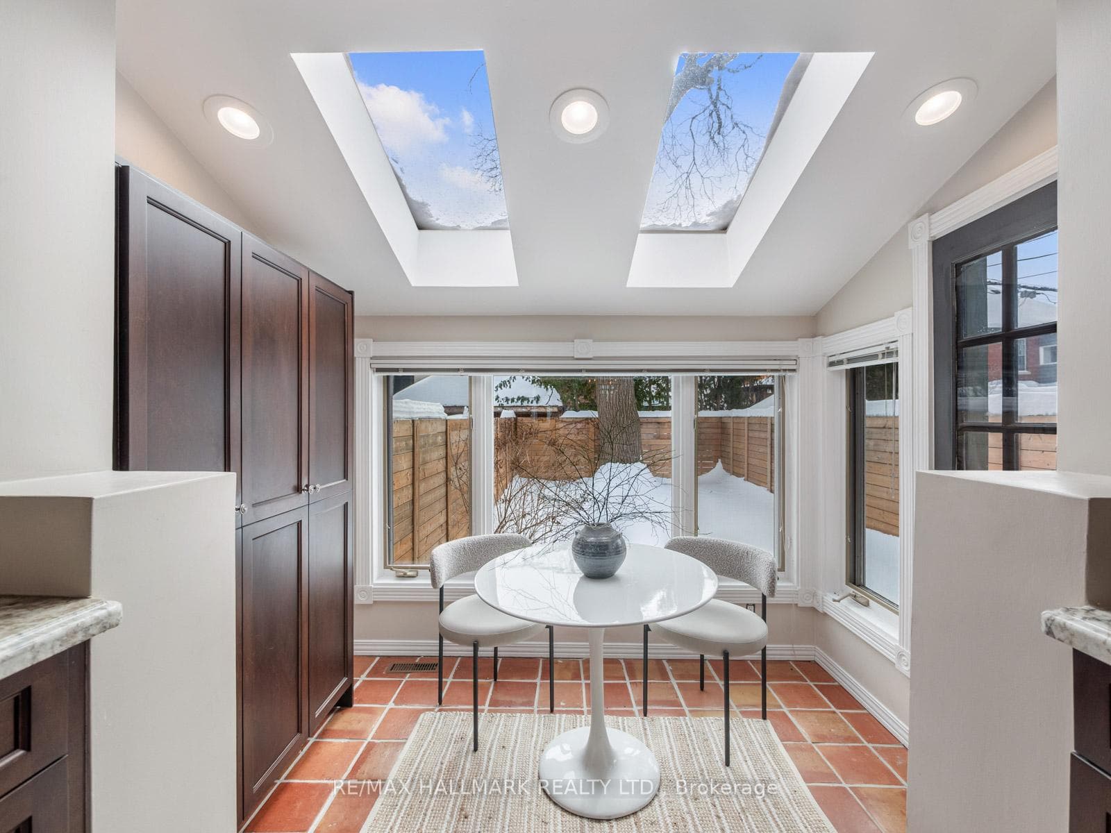 49 Dearbourne Avenue photo 17