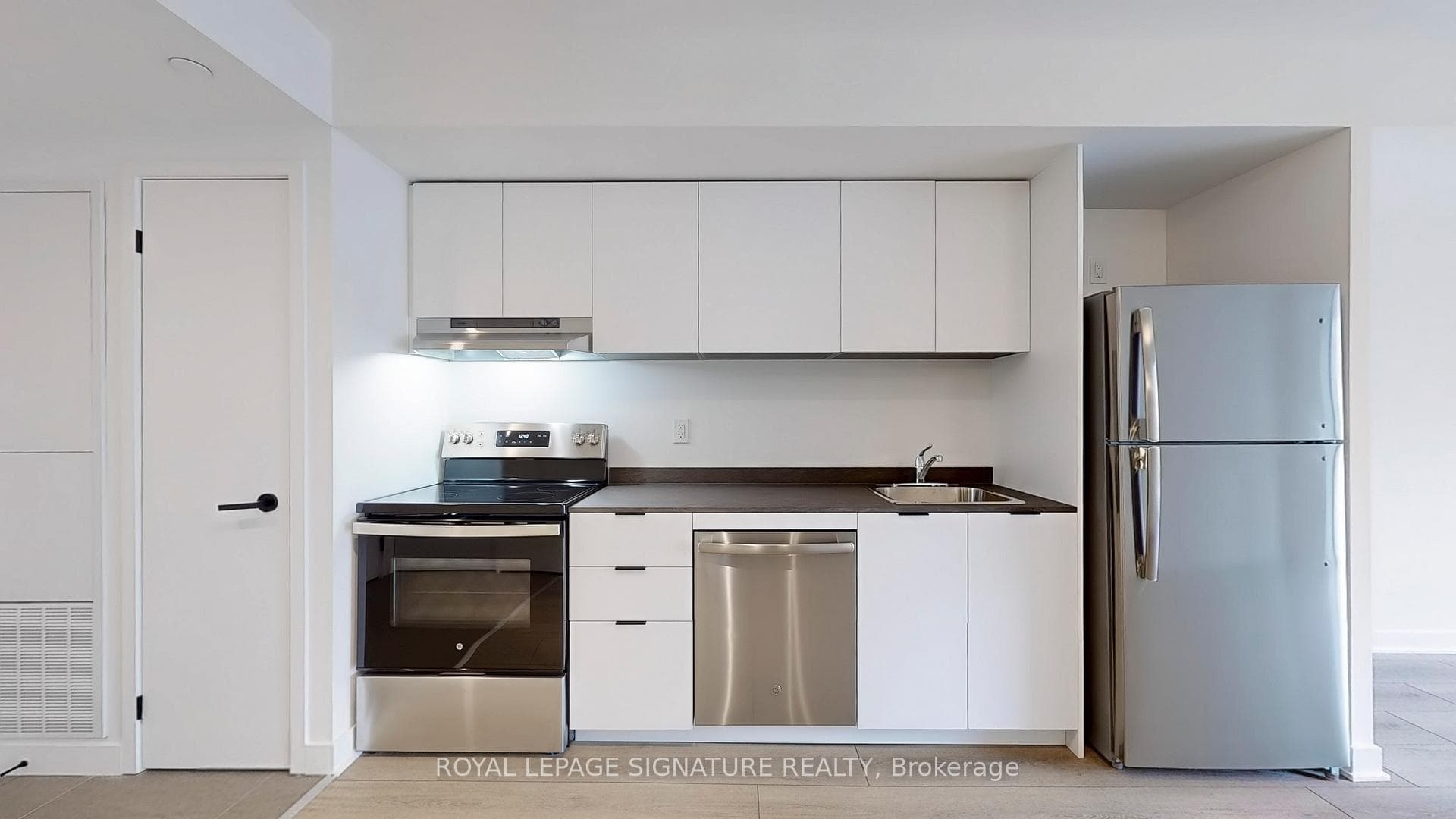 61 Charles Street Unit 616 photo 9