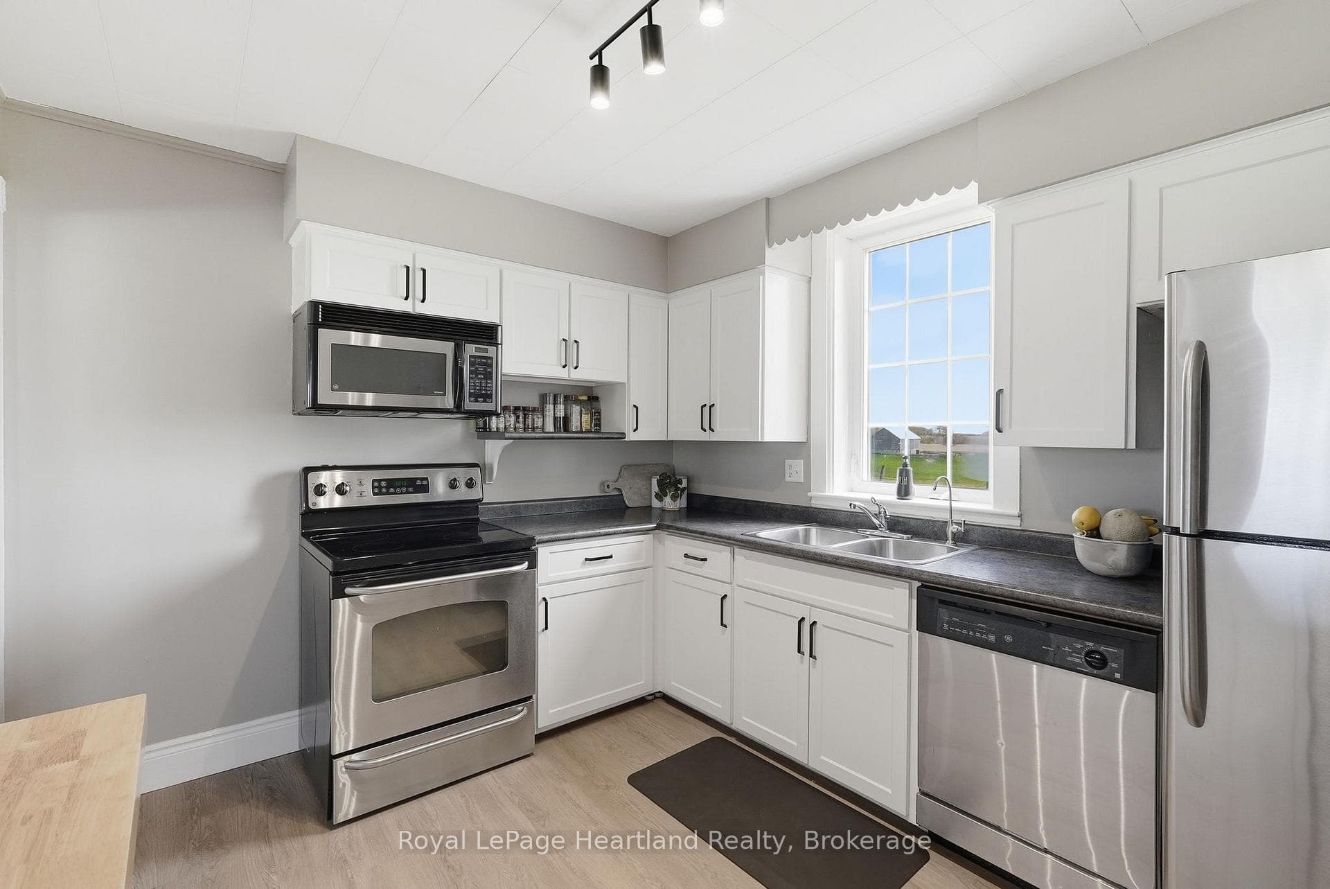 42148 Salem Road photo 23