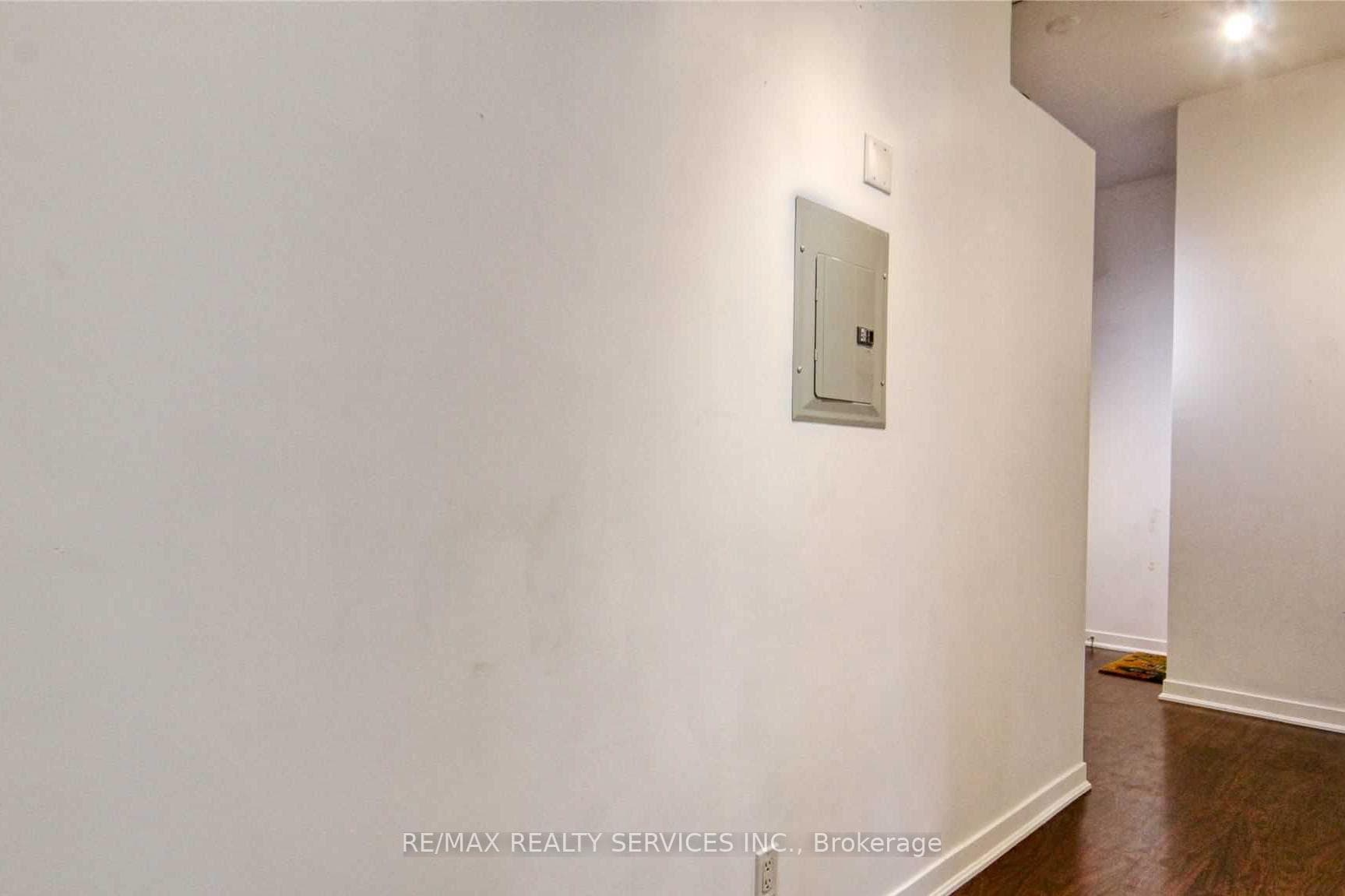 2 Fieldway Road Unit 309 photo 31