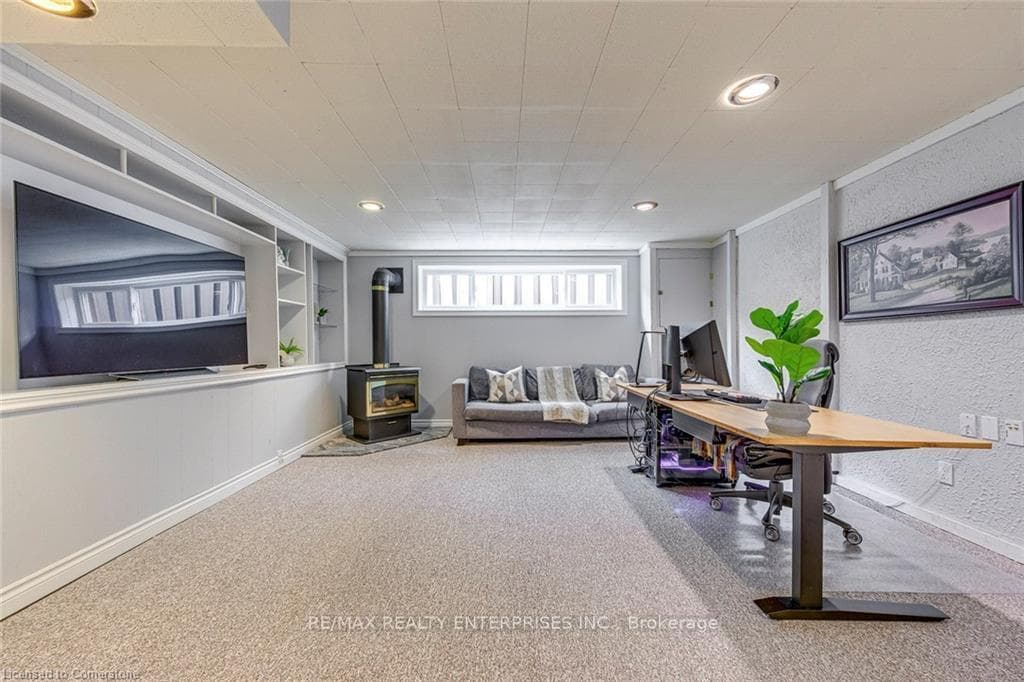 1293 Lewisham Drive photo 20