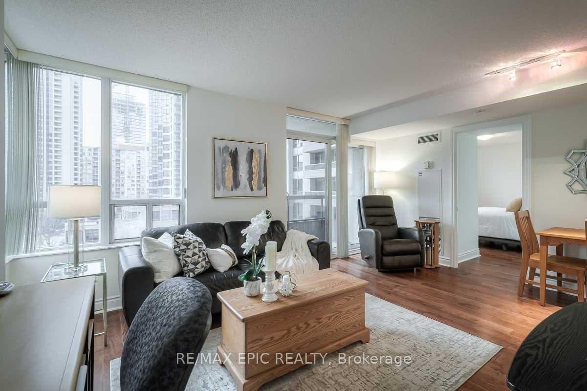 15 Northtown Way Unit 628 photo 1