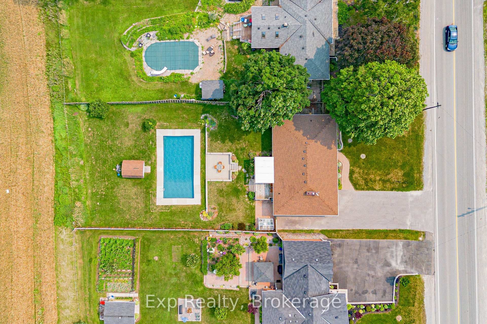 1325 Townline Road photo 4