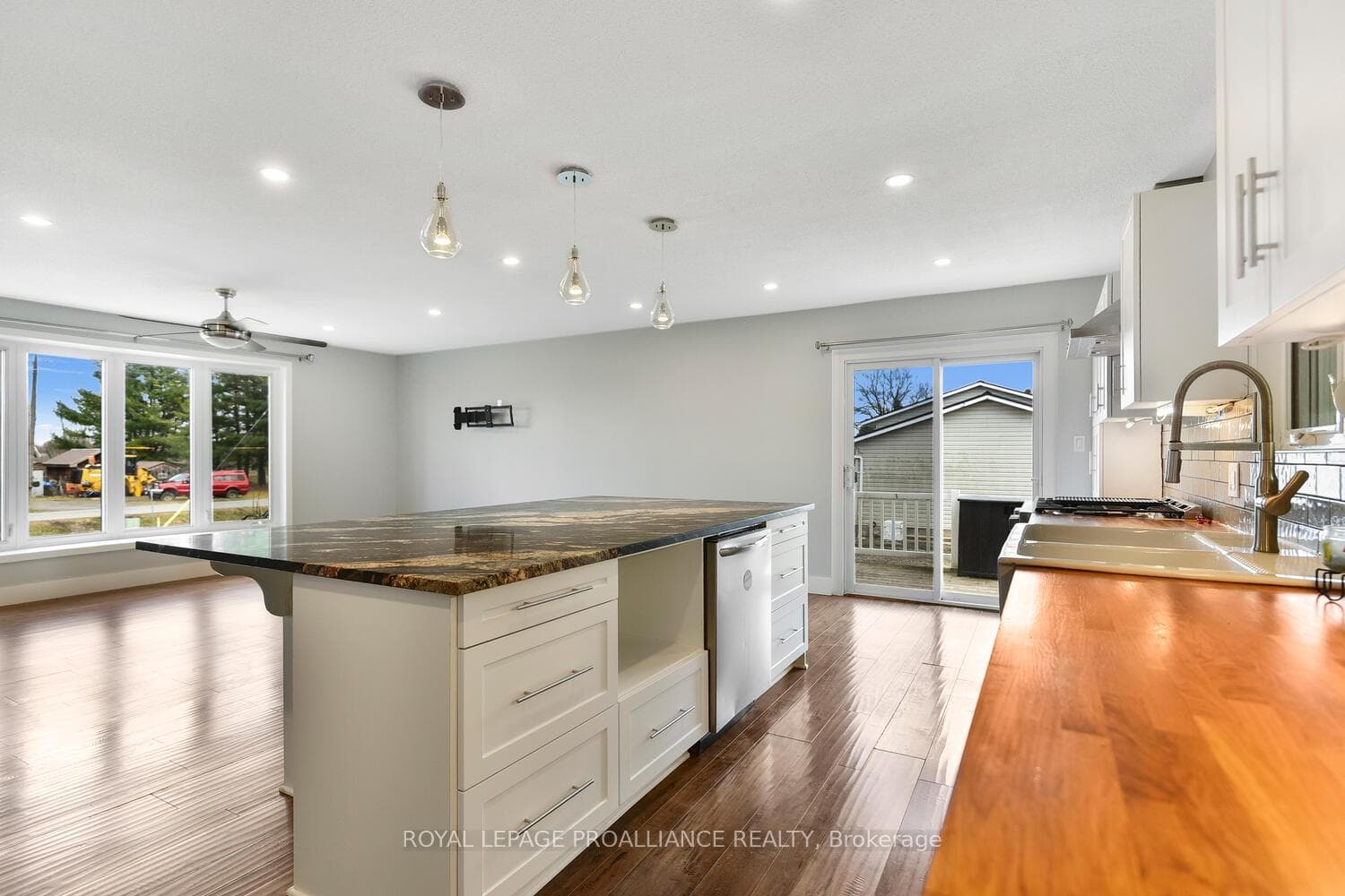 24 Frederick Street photo 12