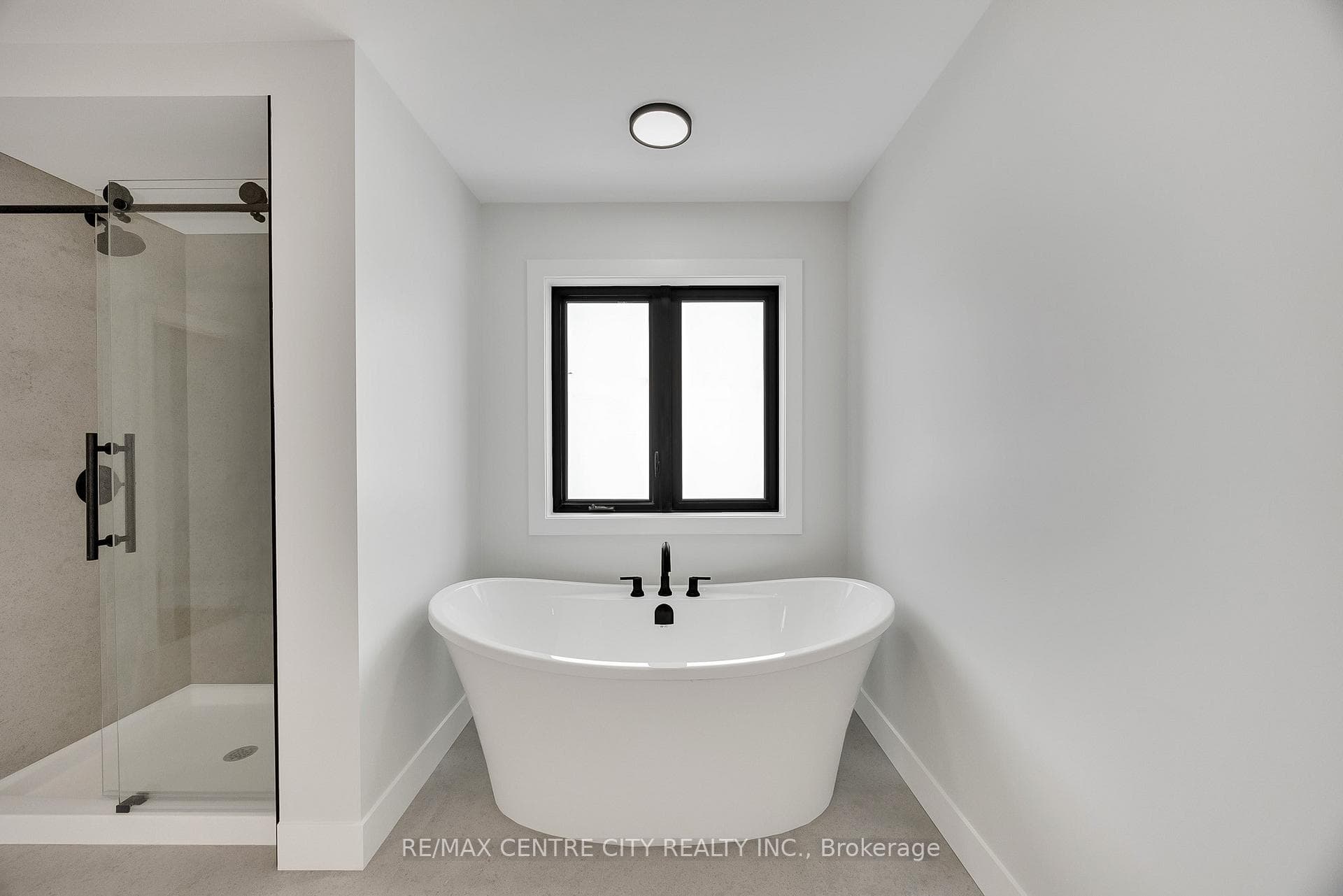 179 Foxborough Place photo 31