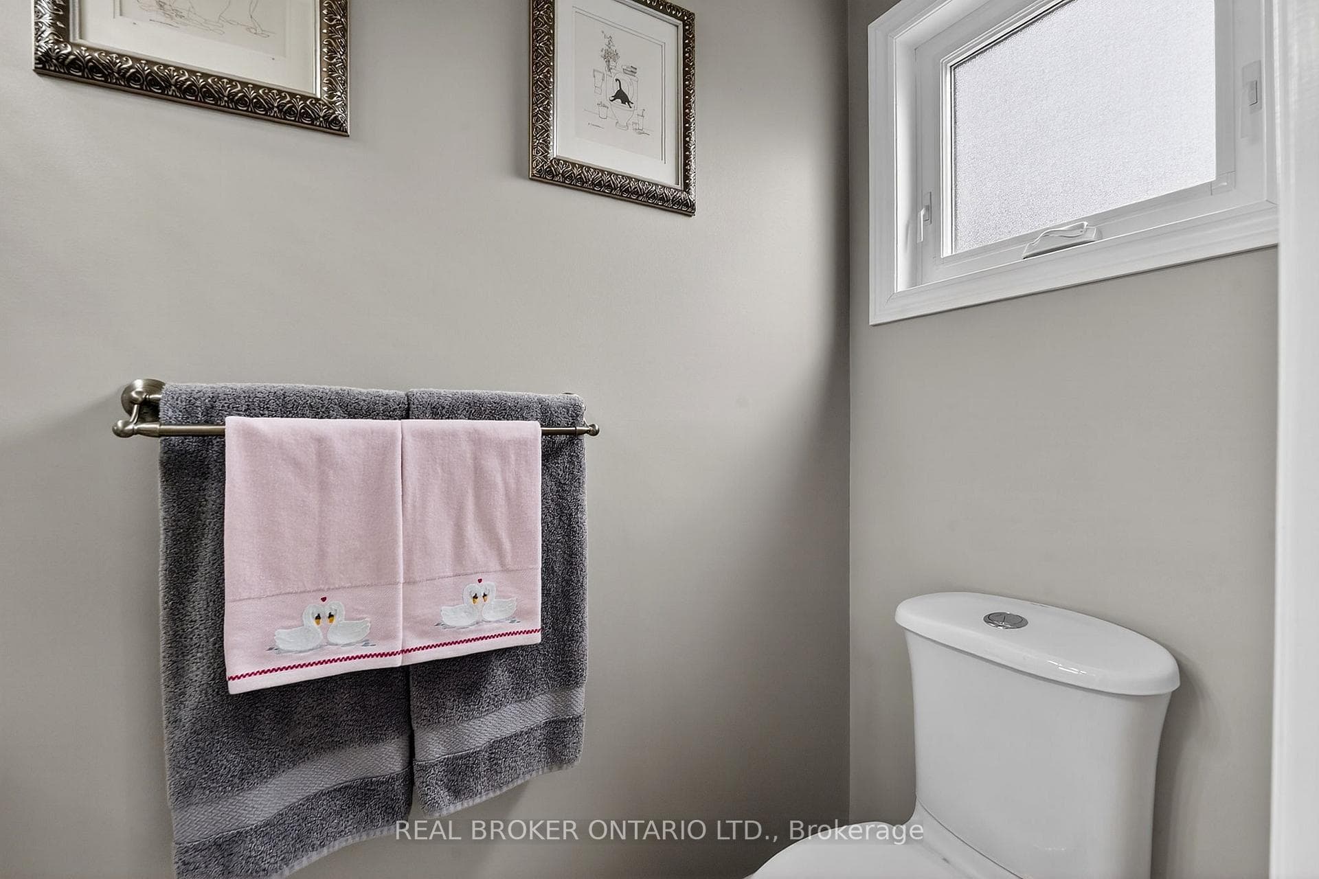 474 Knightsbridge Crescent photo 17