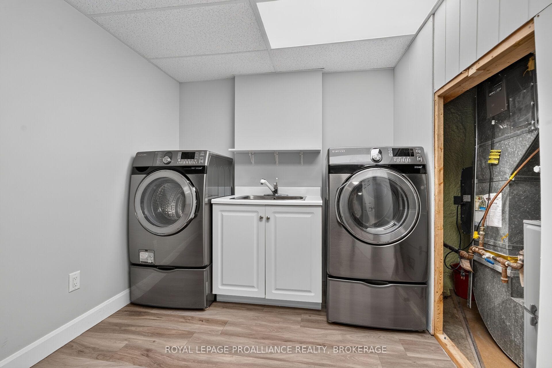 843 Woodbine Road photo 34