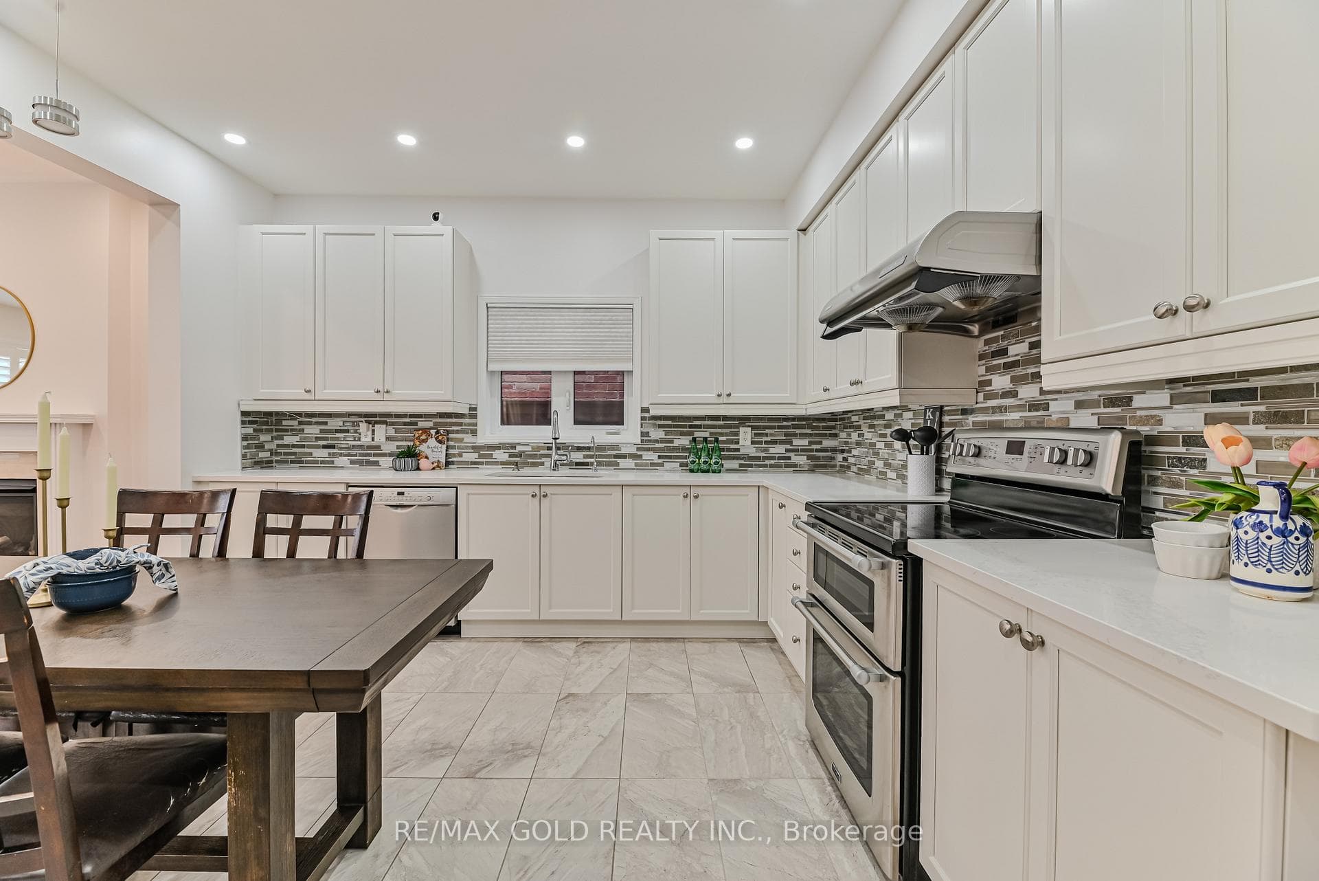 19 Locarno Street photo 14