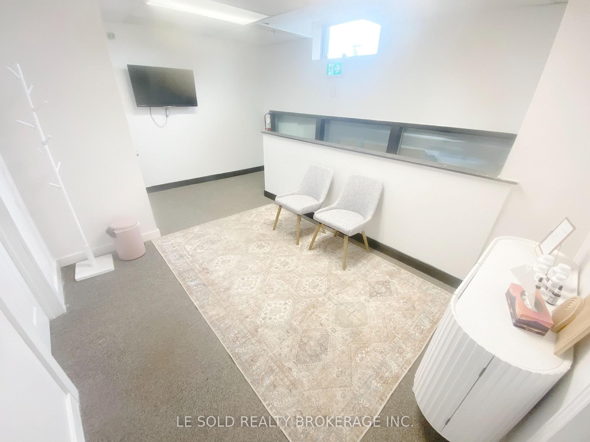 117 Ringwood Drive Unit 4 (2nd Floor D) photo 6