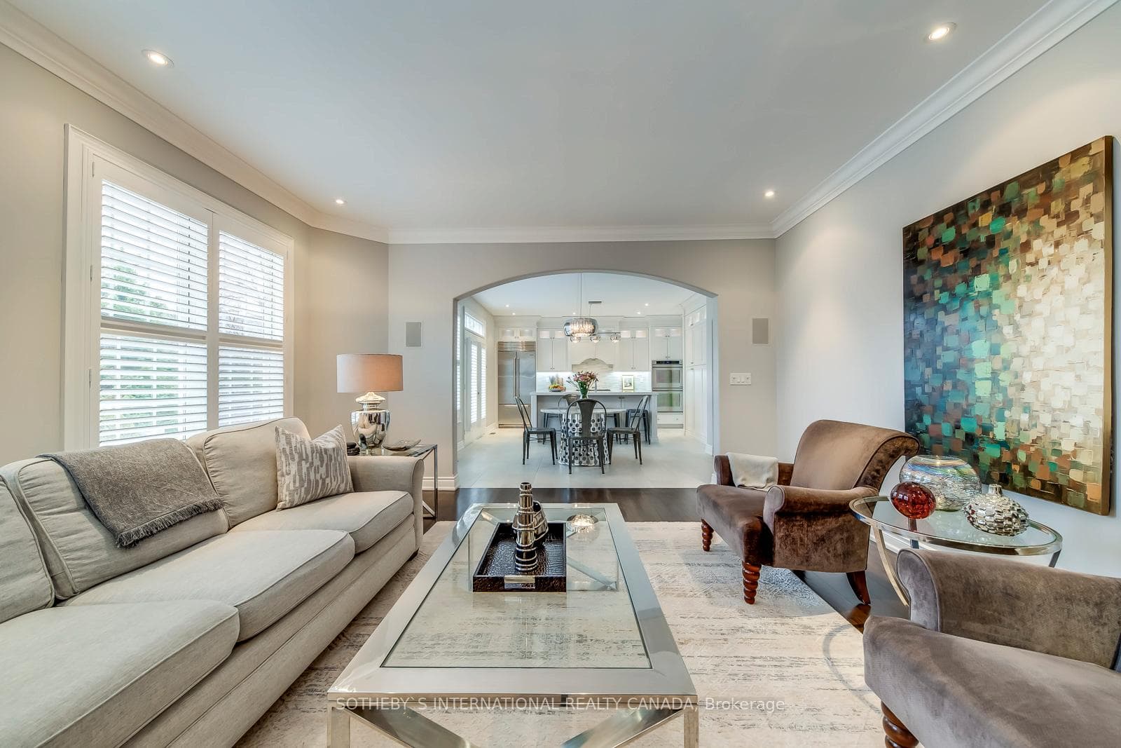 577 Renshaw Court photo 10