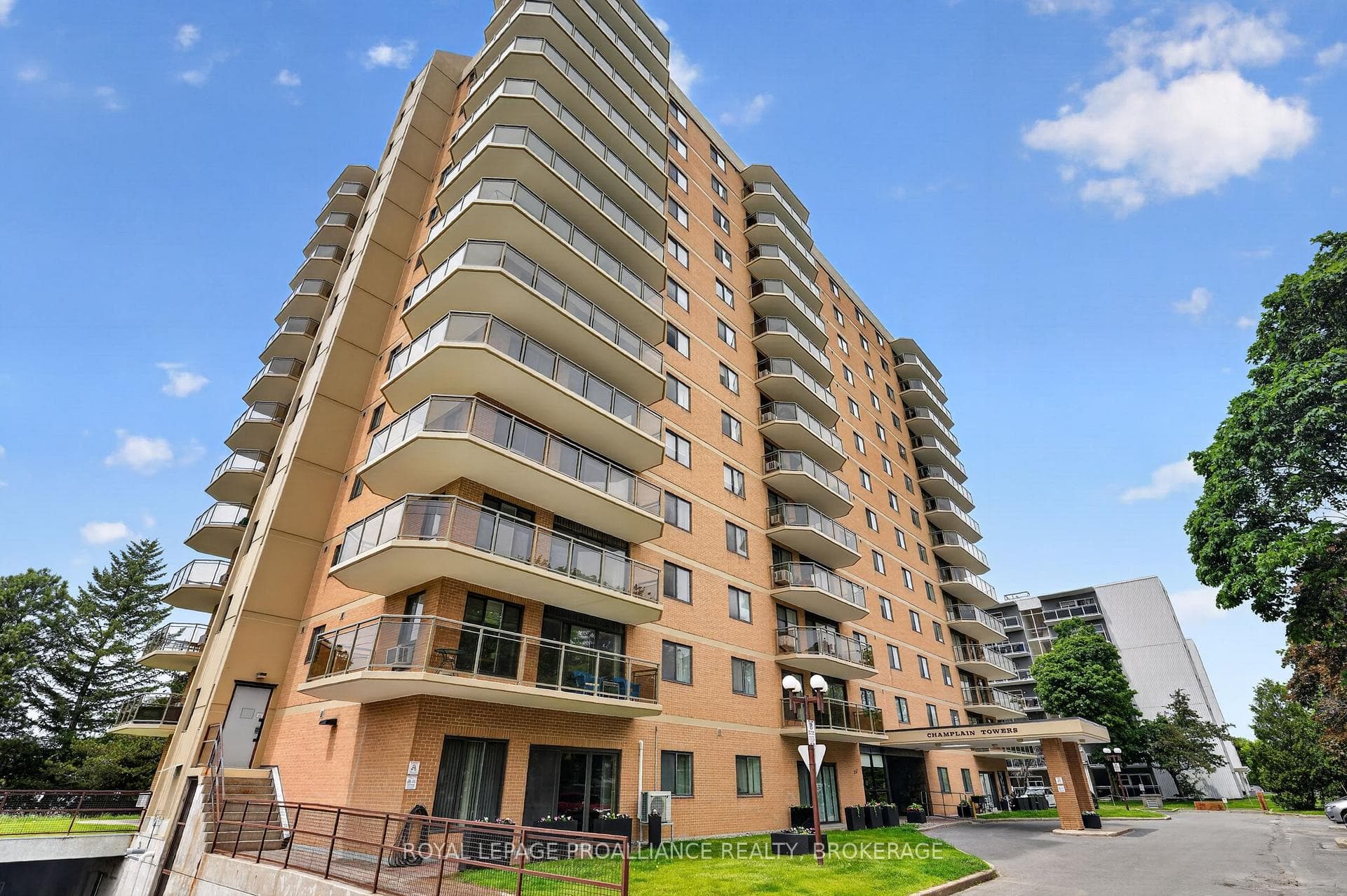 257 Bath Road Unit 401 photo 40
