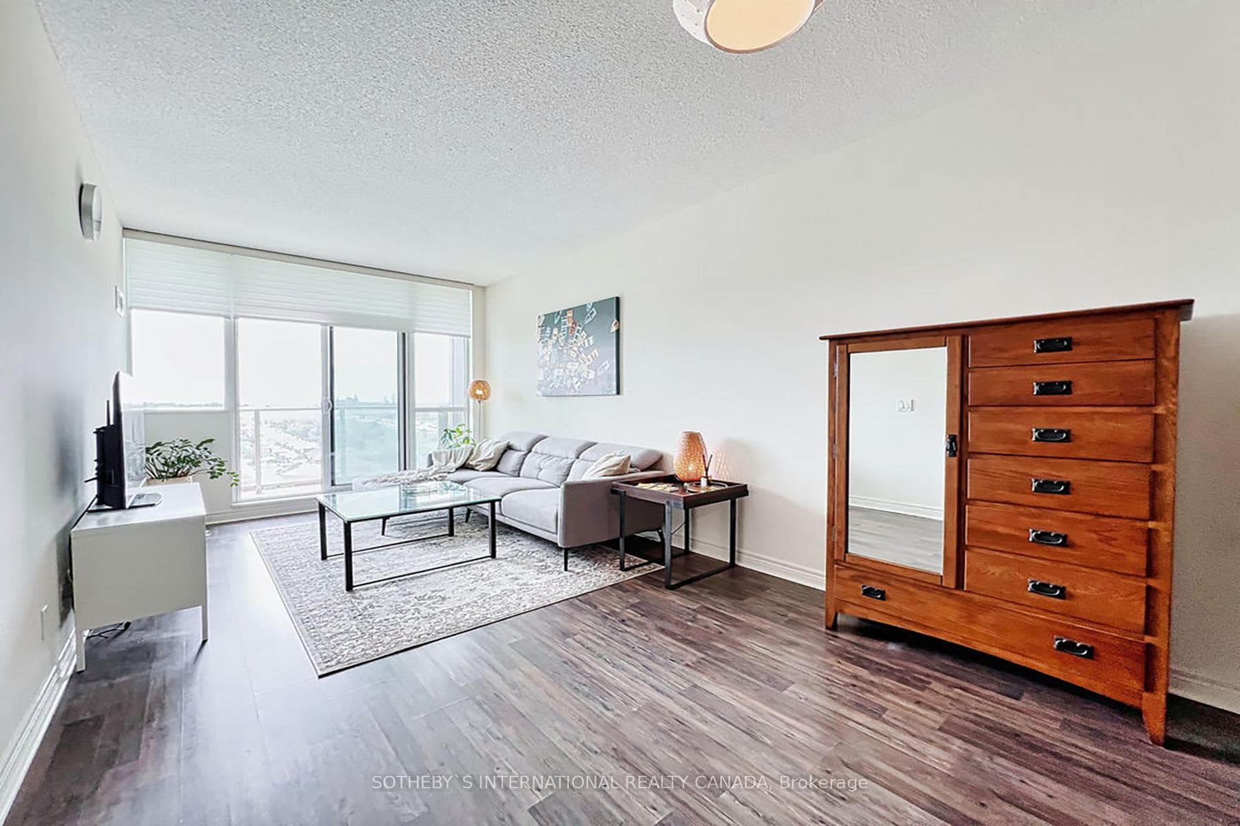 339 Rathburn Road Unit 1012 photo 8