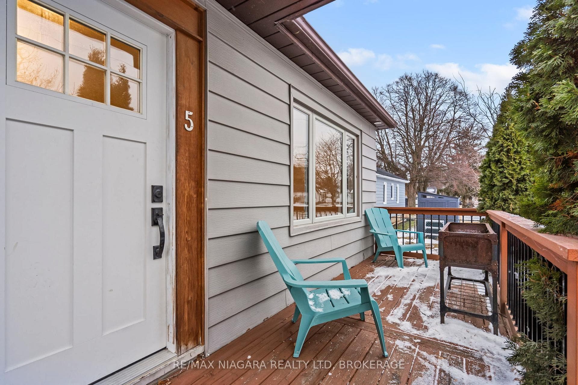 5 Edward Avenue photo 4
