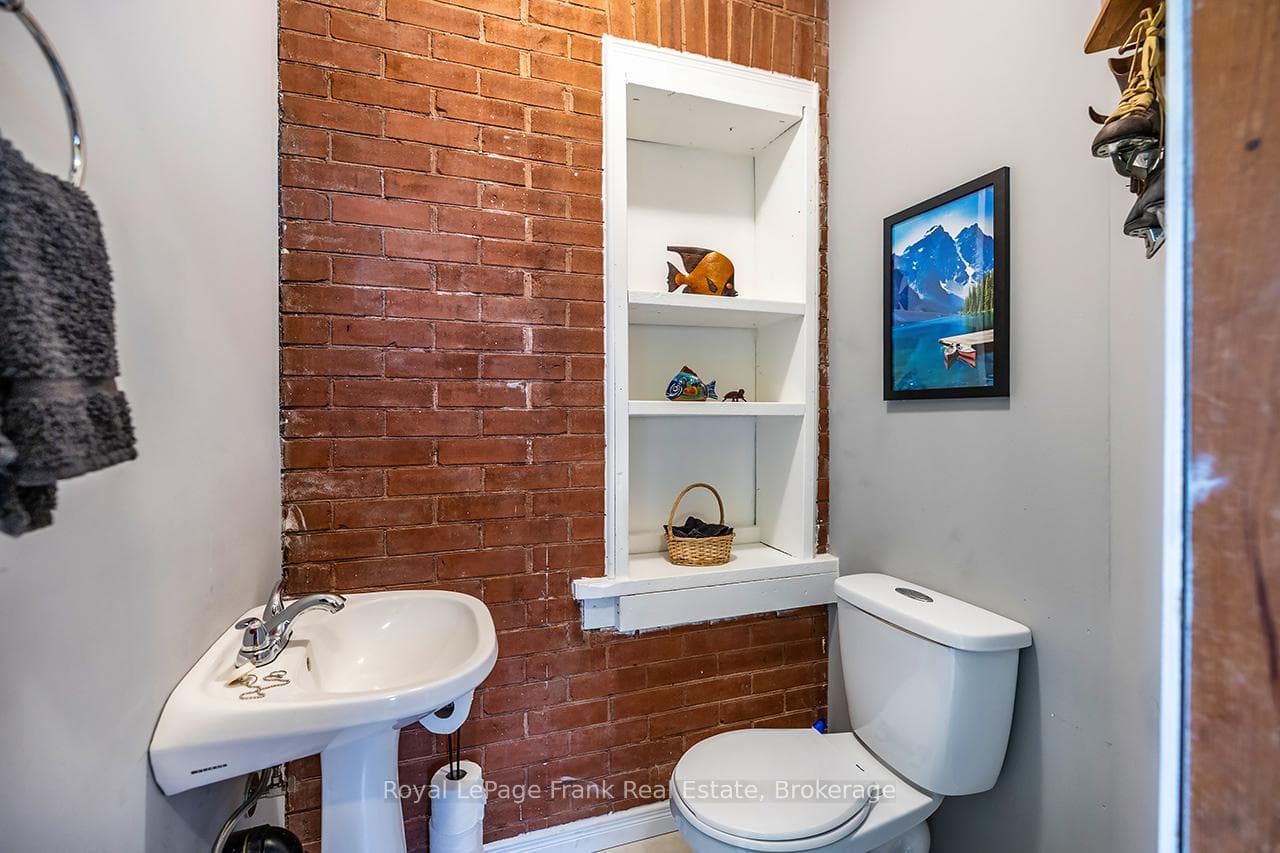 2Pc Main Floor Bathroom