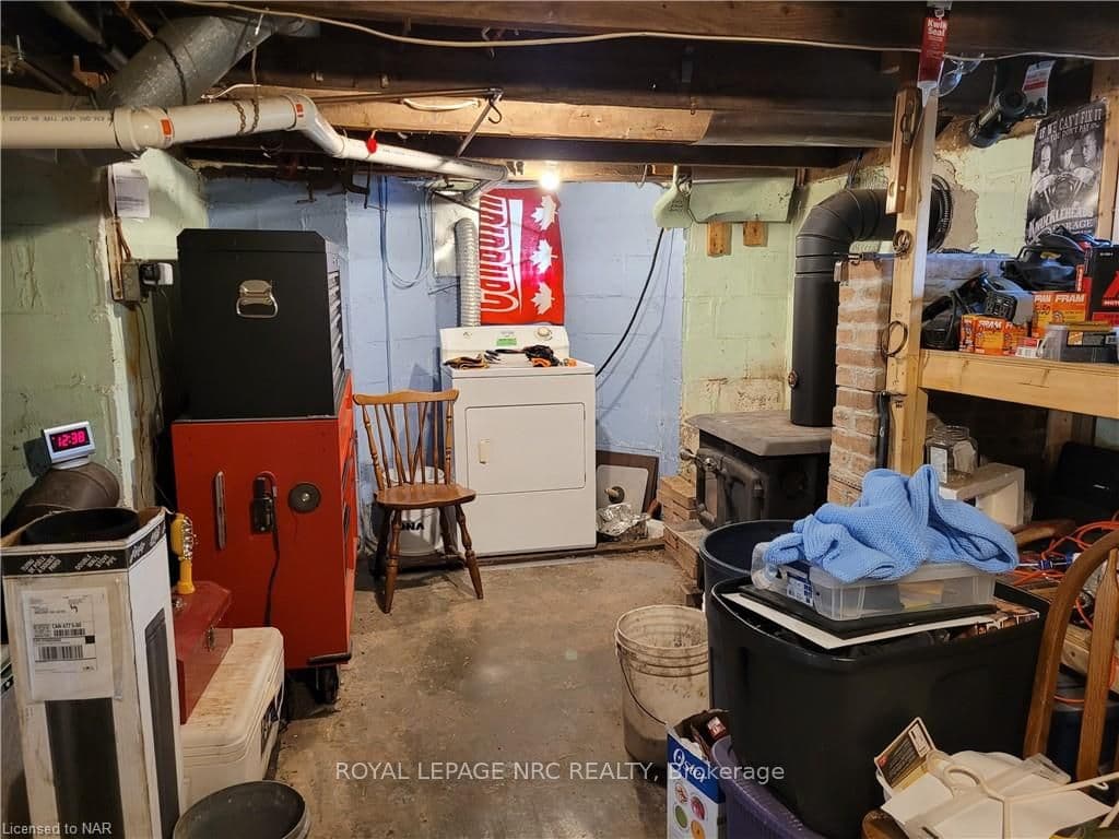 11 ALBINA Street photo 28