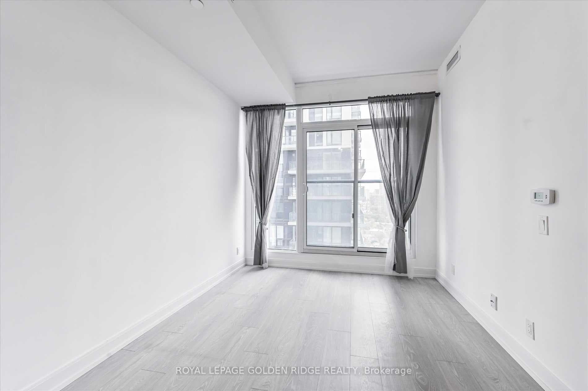 181 Dundas Street Unit 3002 photo 16