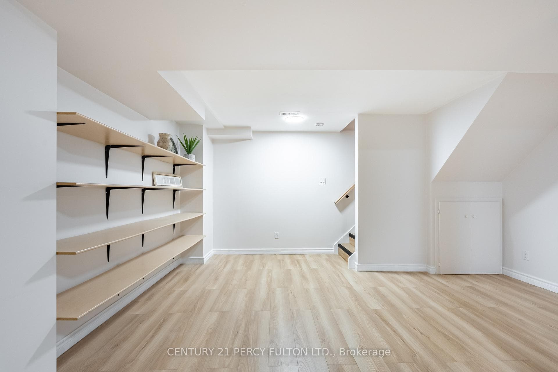 1506 Bentley Lane photo 34
