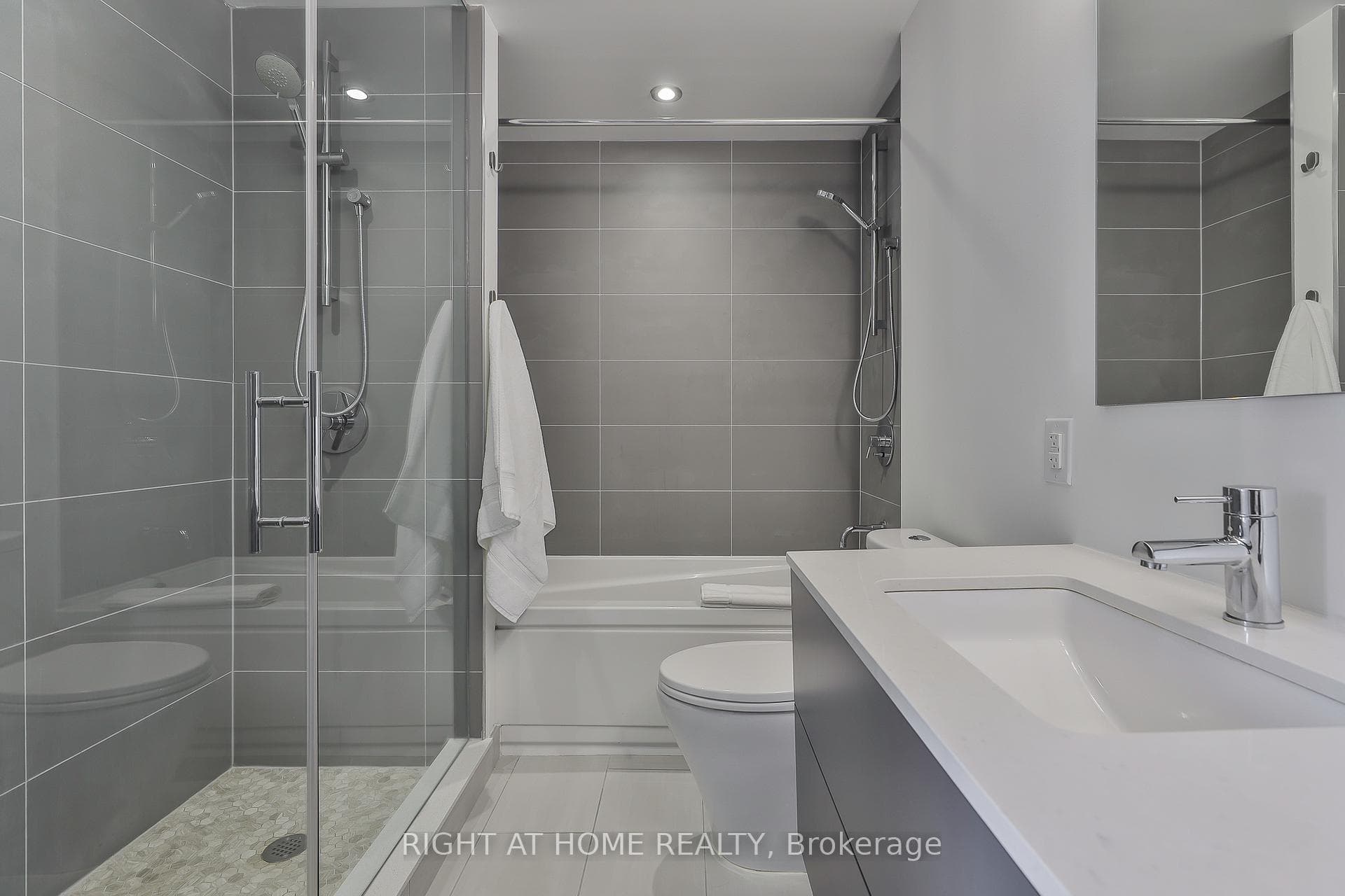 530 Indian Grove Unit 711 photo 19