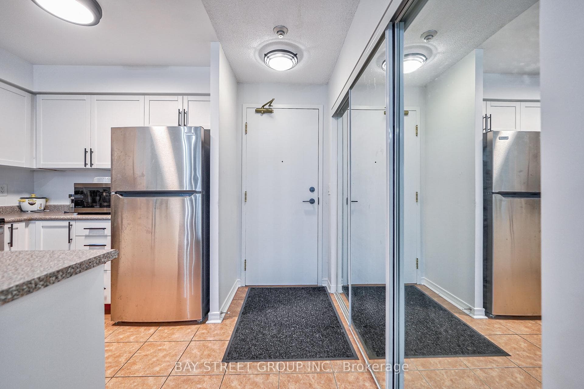 5500 Yonge Street Unit 803 photo 6