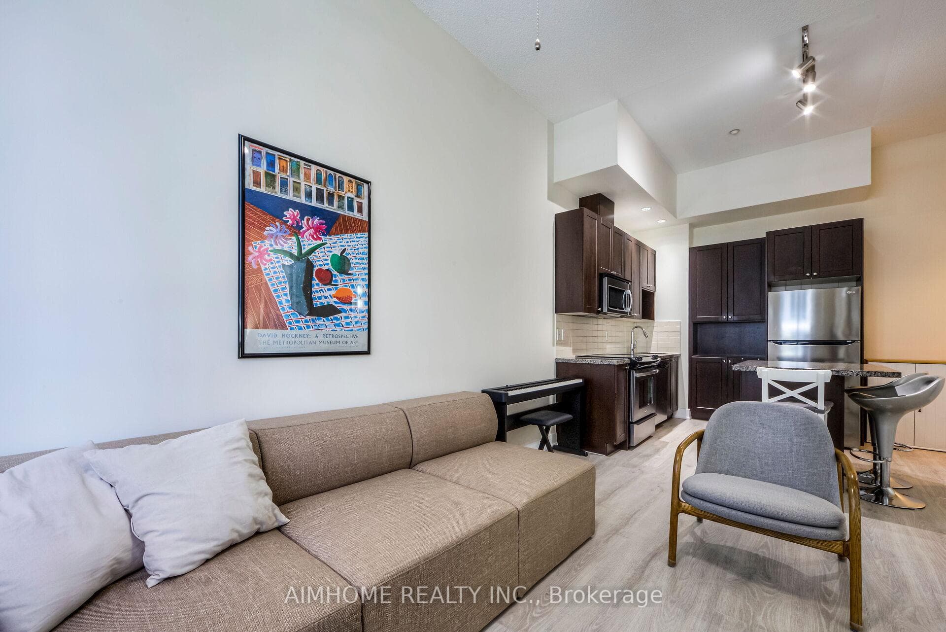 28 Linden Street Unit 209 photo 17